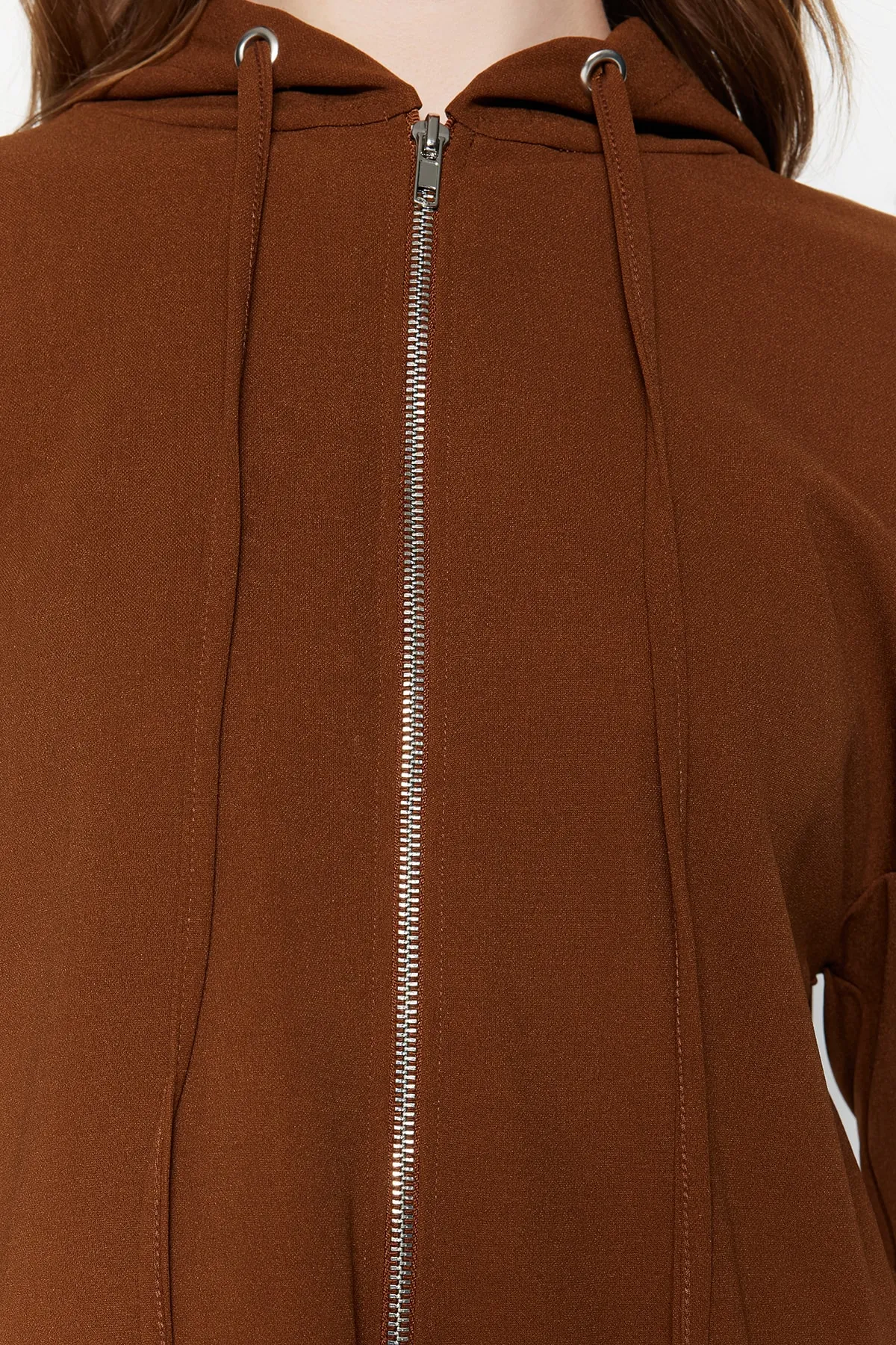Trendyol Modest  Brauner Strick-Trainingsanzug mit Kapuze und Reißverschluss TCTSS21EM0091