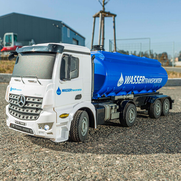 Ferngesteuerter Mercedes-Benz Wassertransporter, blau