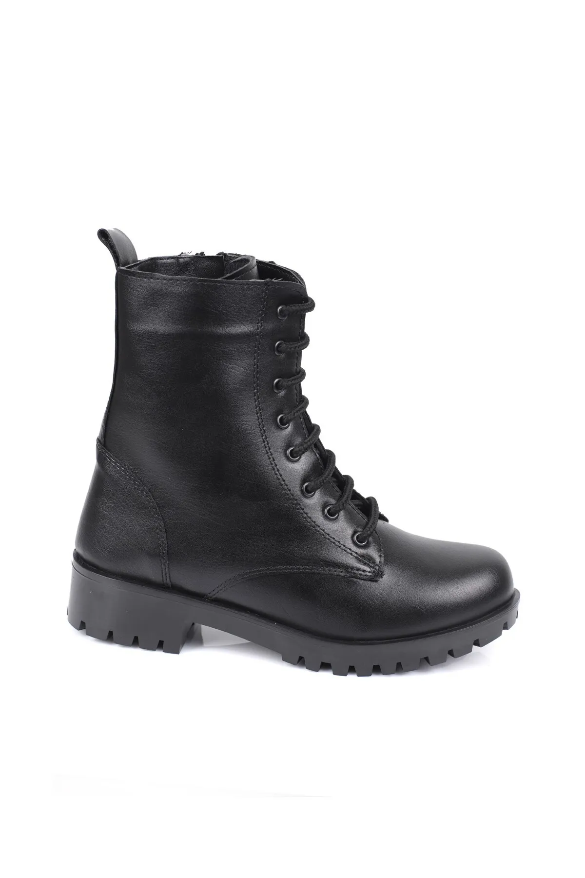 Capone Outfitters  Schnürstiefel mit Trak-Sohle und seitlichem Reißverschluss