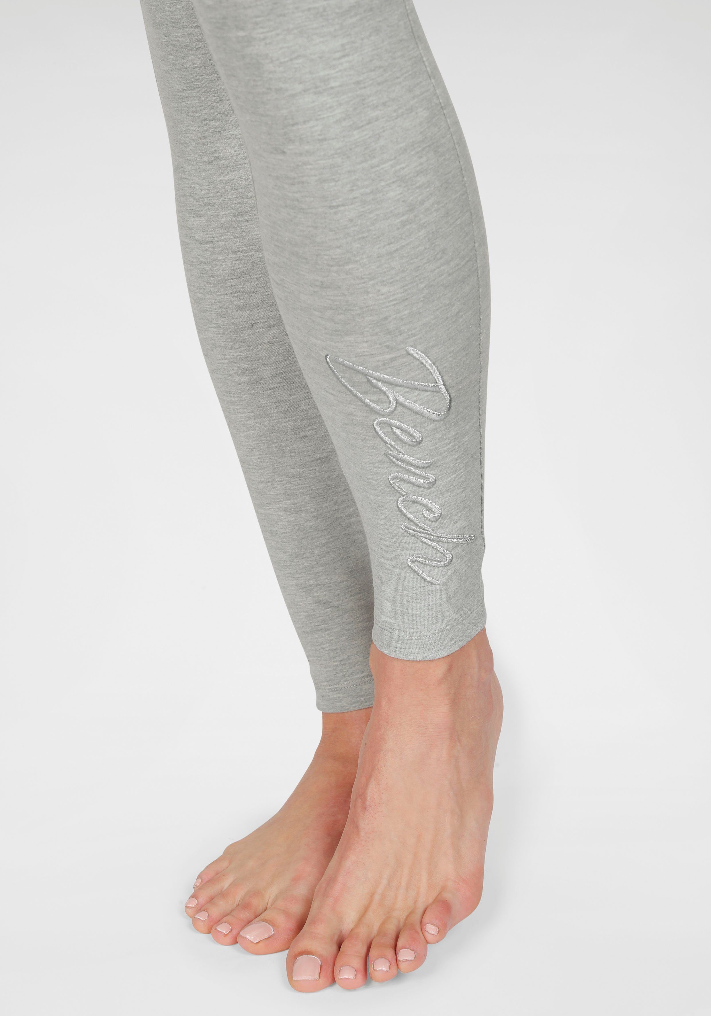 Bench. Loungewear Leggings mit glänzender Logostickerei