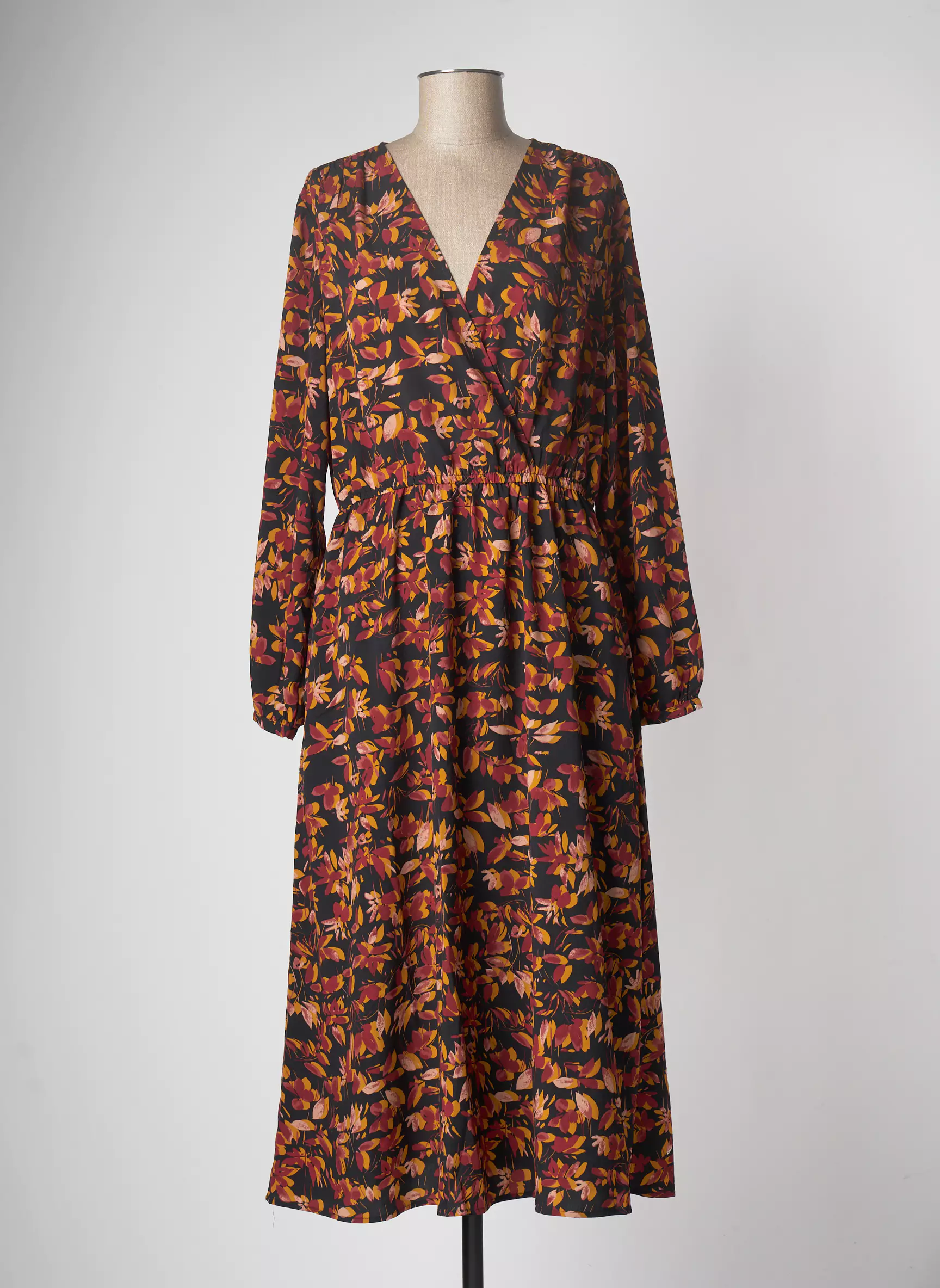 Day Off Robes Longues Femme couleur rouge
