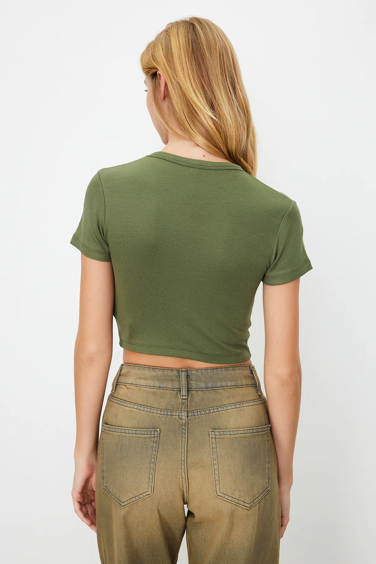 Trendyol Collection  Premium Khaki-Hellstein 2er-Pack kurze Viskose-/weiche Stretch-Strickblusen TWOSS23BZ00108