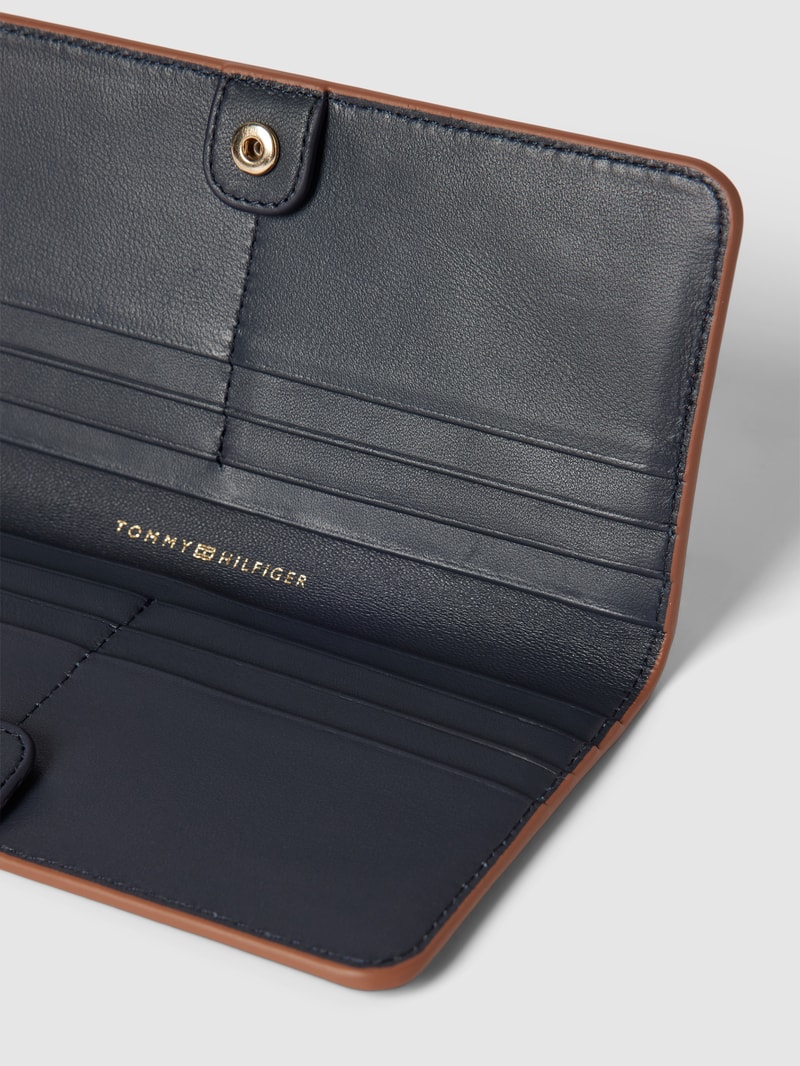 Portemonnaie mit Label-Details Modell 'CHIC' in cognac