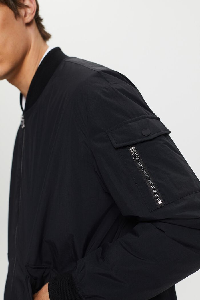 Recycelt: Jacke im Bomber-Stil