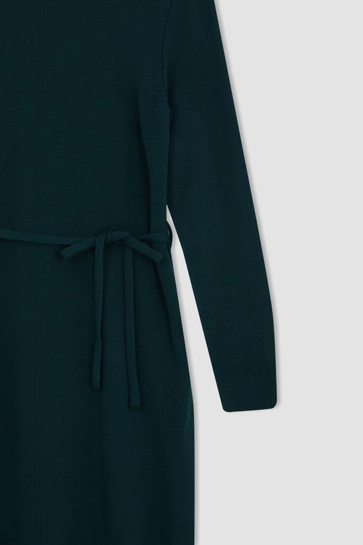 DeFacto  Maxi-Strickkleid mit halbem Rollkragen und langen Ärmeln A9807ax23wn