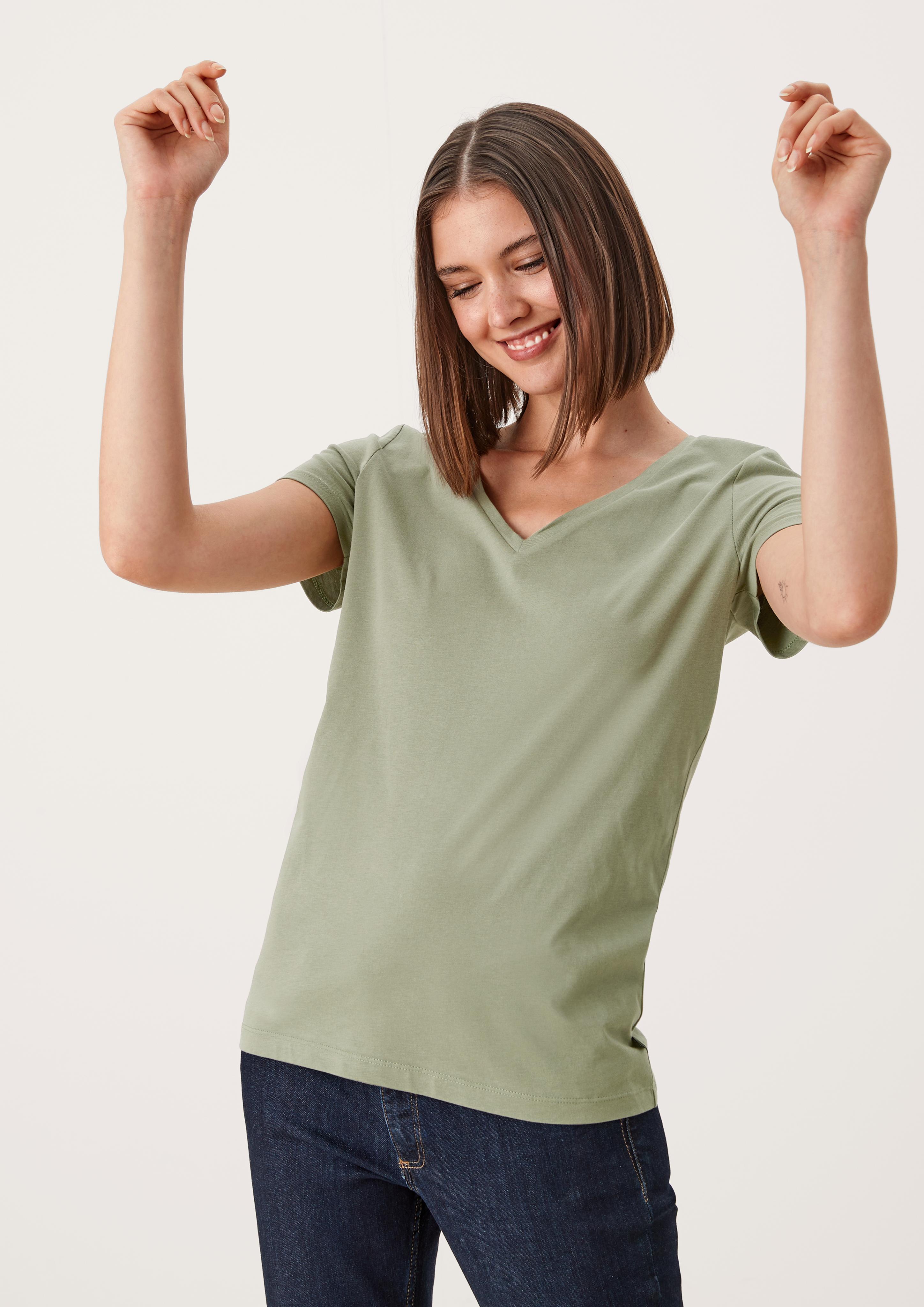 T-Shirt mit V-Ausschnitt  45.899.32.6149-7815