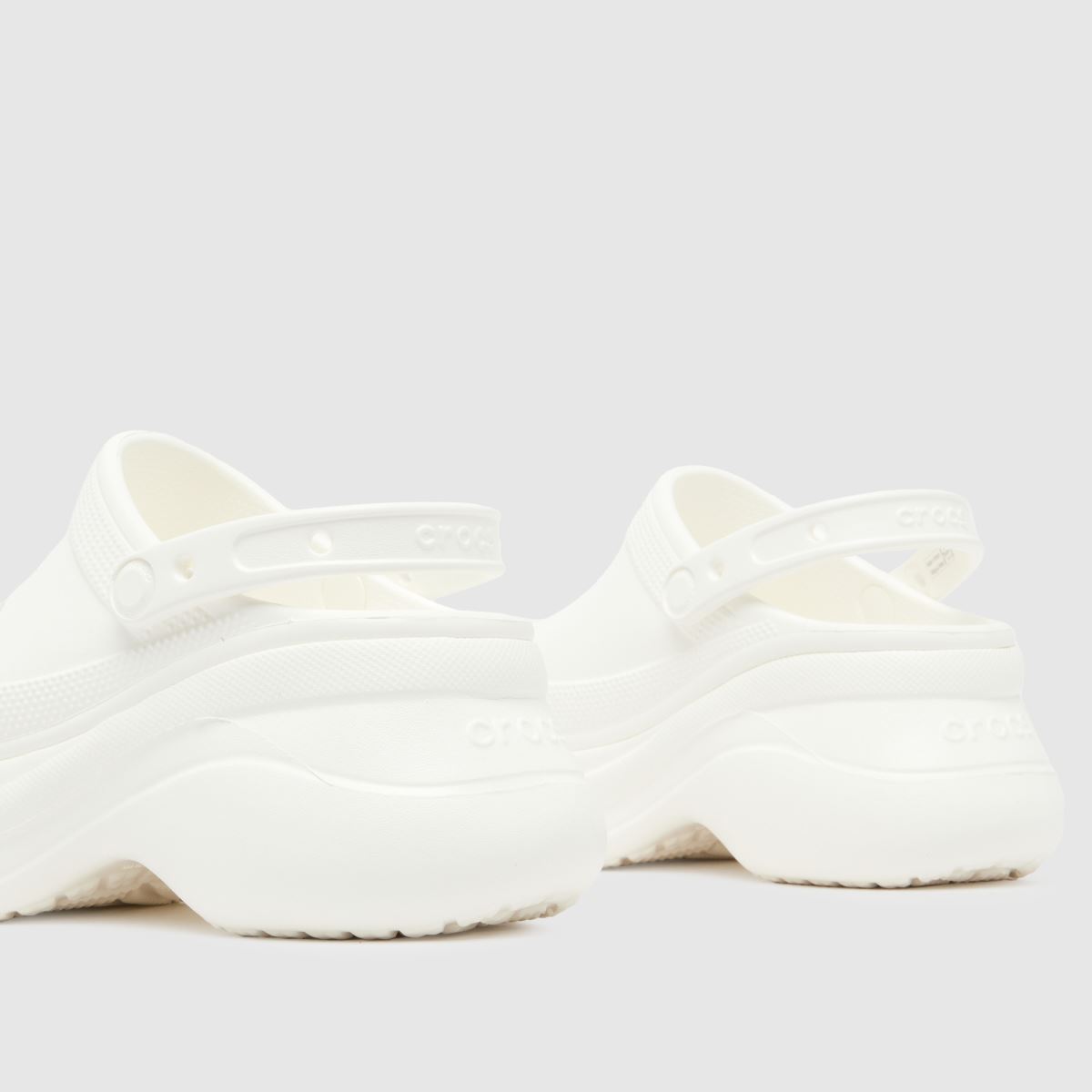 Crocs bae klumpa szandál fehér színben
