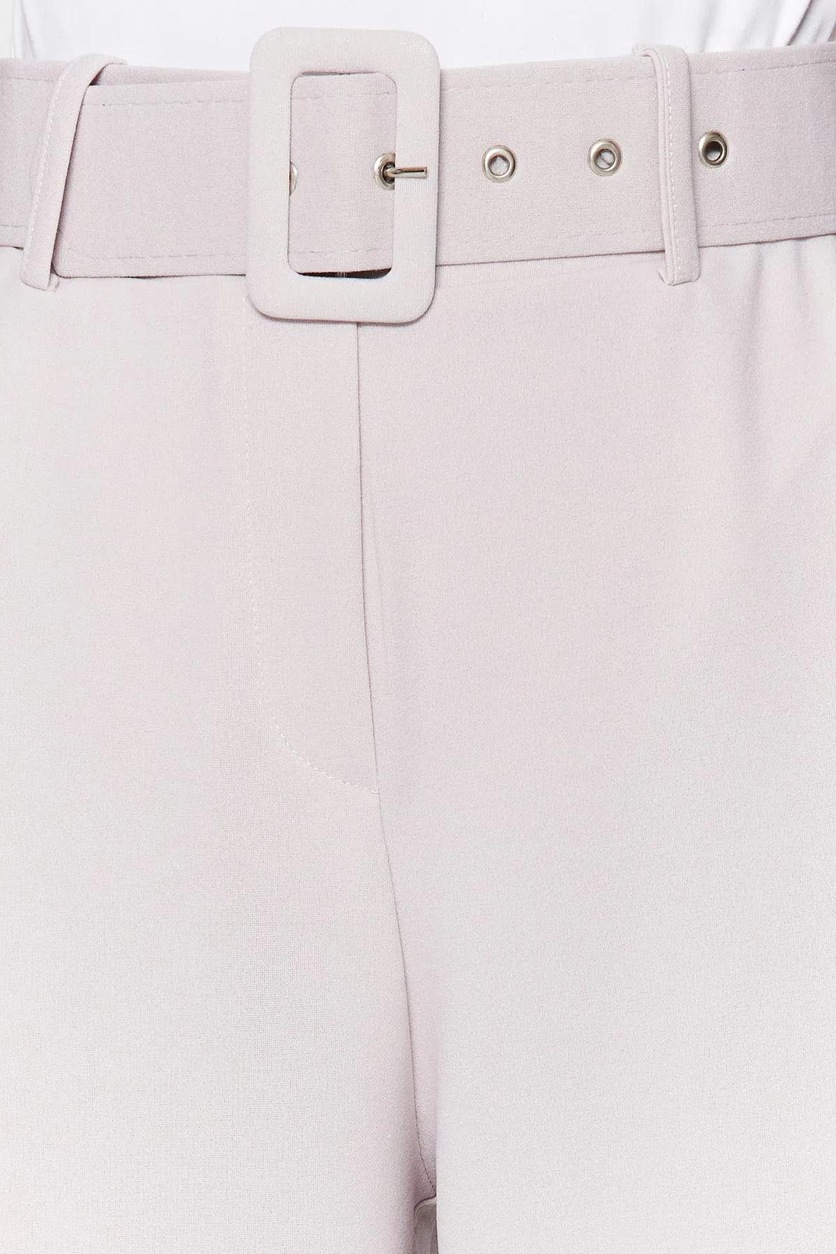 Trendyol Collection  Smarte Krepp-Strickhose im Karottenschnitt mit hohem Bund und Gürtel in Steinoptik TWOSS23PL00308