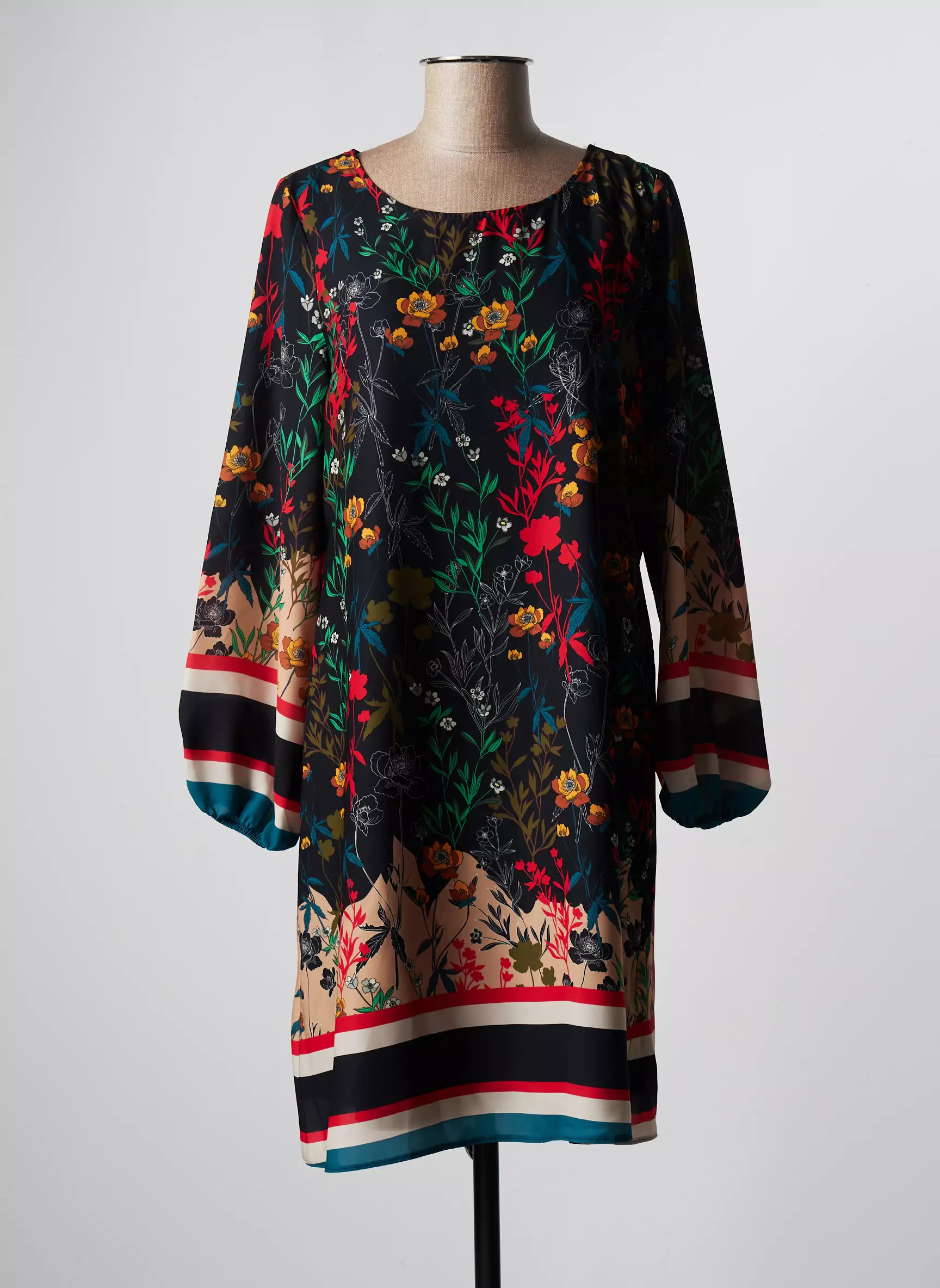 Pause Cafe Robes Courtes Femme couleur noir