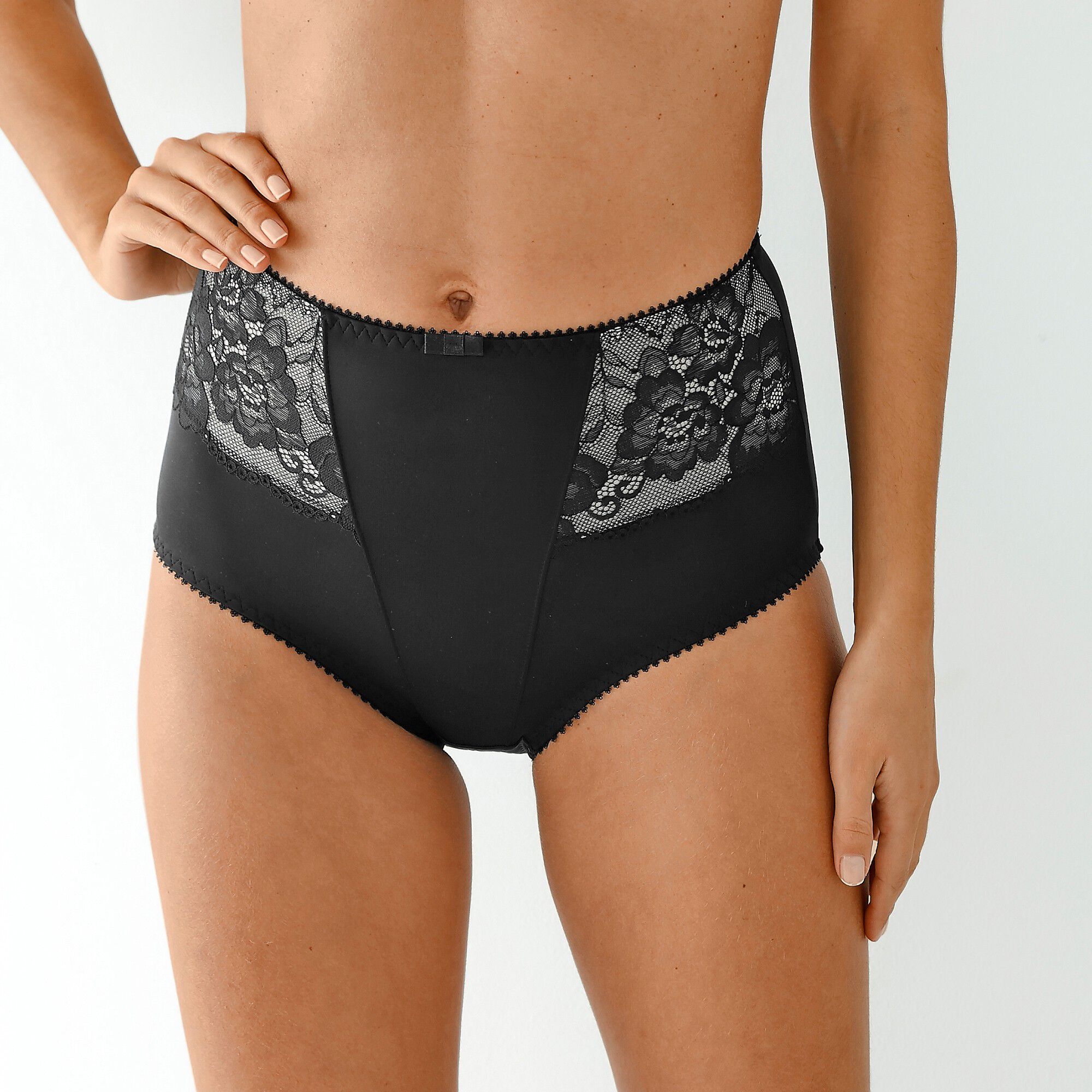 Gaine amincissante dentelle et microfibre