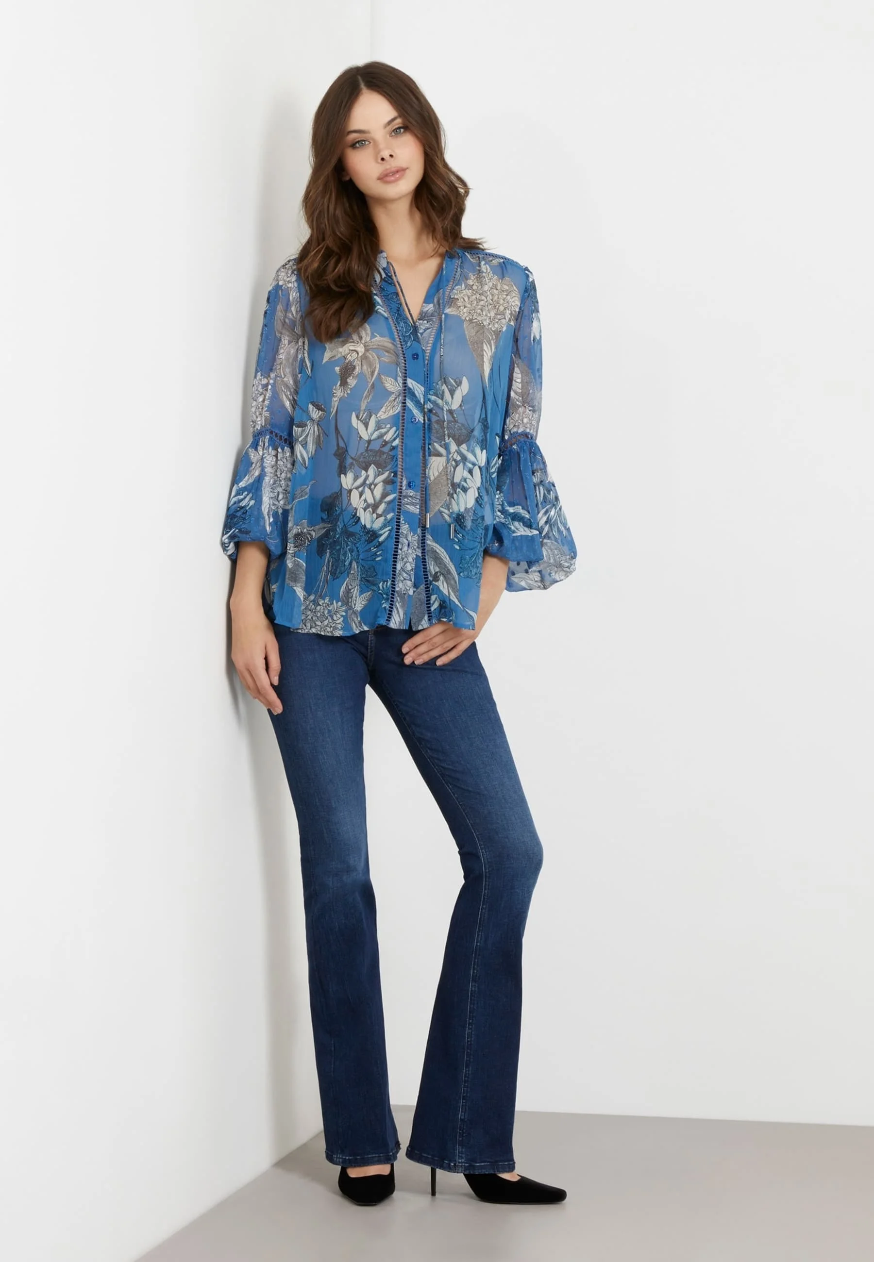 Camisa Guess MIT BLUMEN