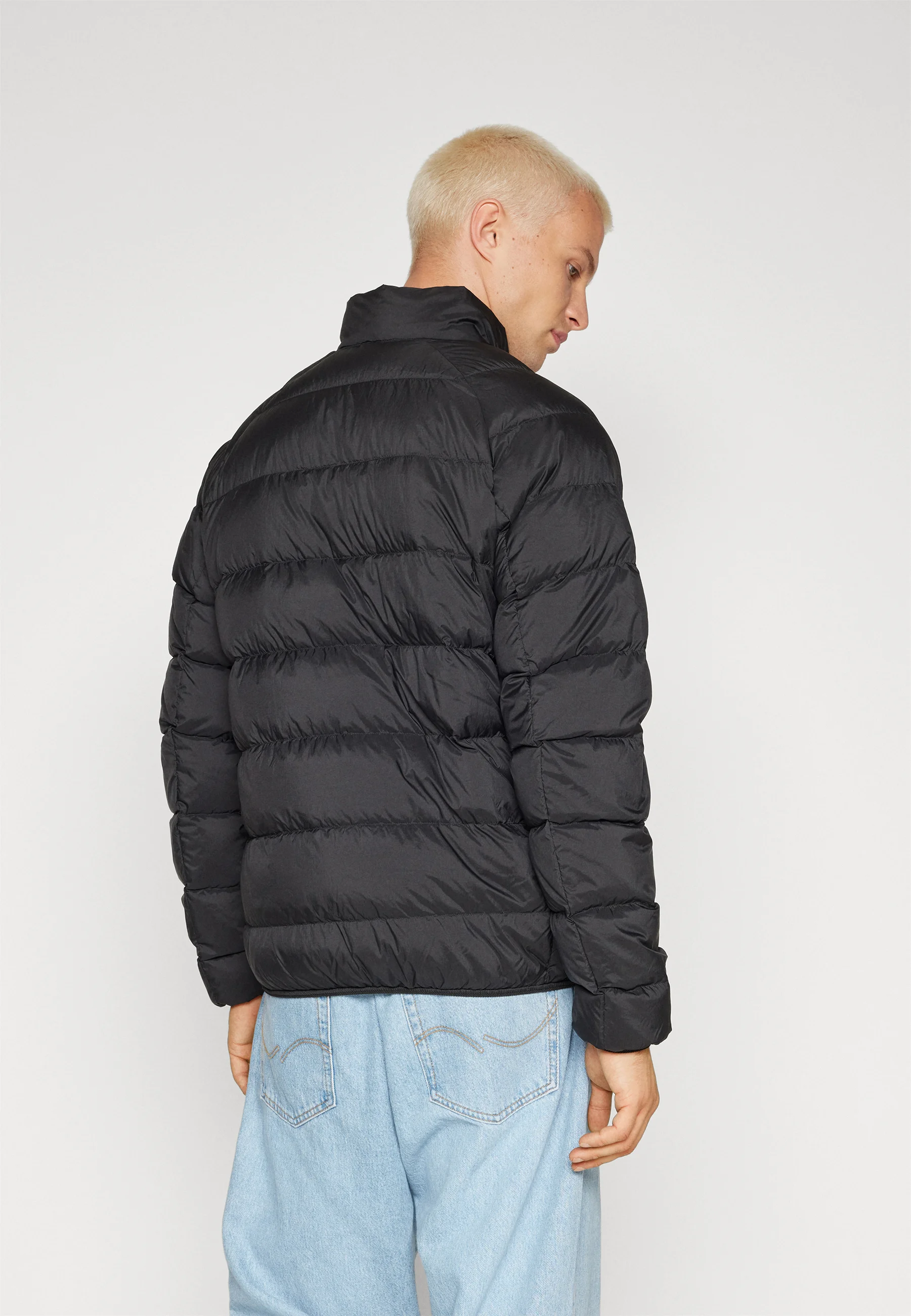 Chaqueta esencial Tommy Jeans - Chaqueta de plumas