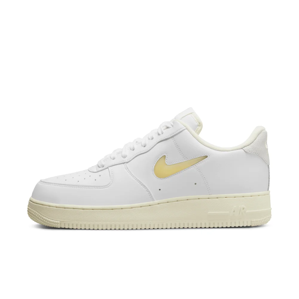 Nike Air Force 1 07 LX DC8894-100 / weiss