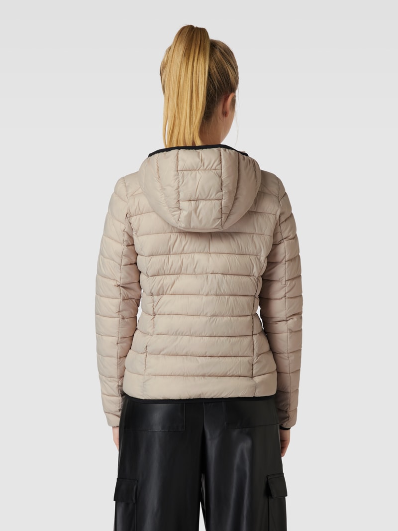 Steppjacke mit Label-Detail in schlamm