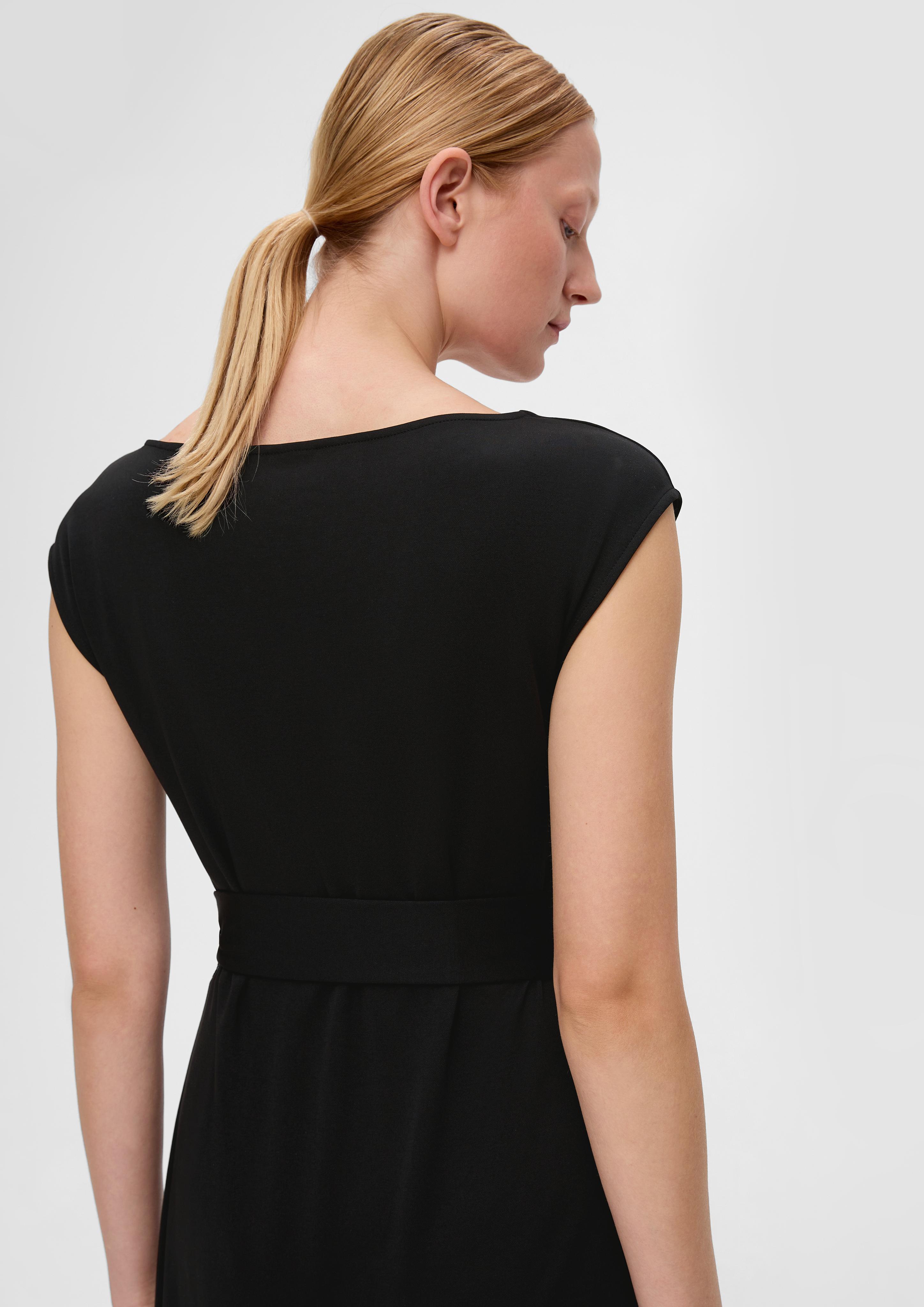 Kurzes Kleid mit Knoten-Detail  2137639-9999