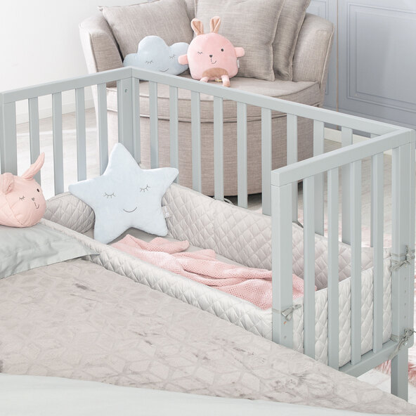 2-in-1 Beistellbett, inkl. Decke in Strickoptik, grau