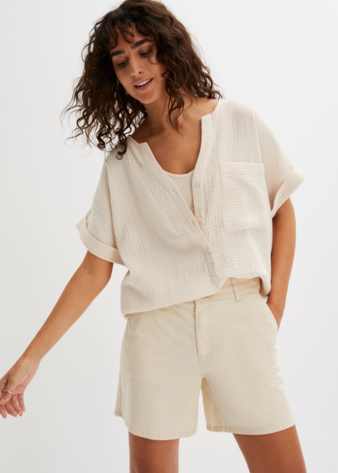 Musselin-Bluse mit Knopfleiste und Tasche