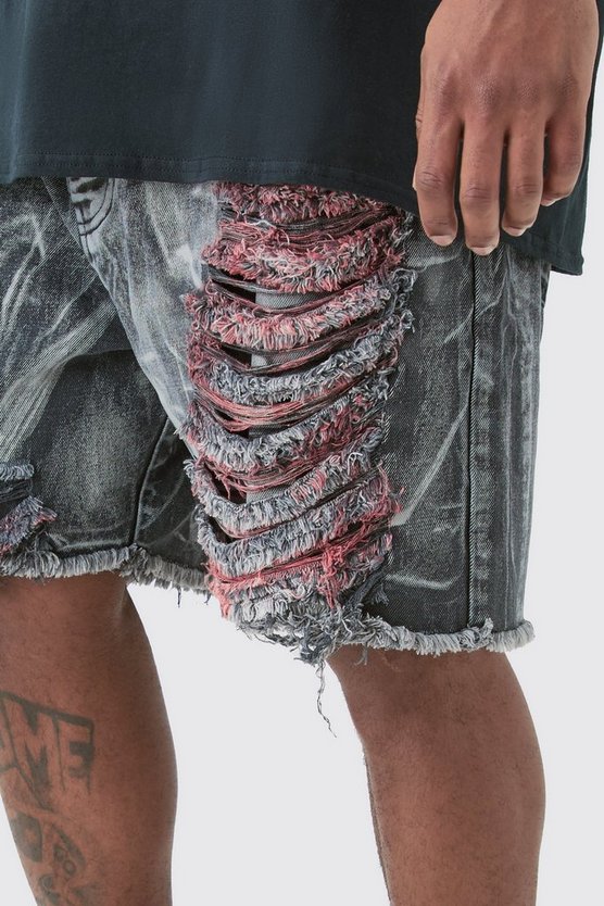 Plus lockere Shorts mit Acid-Waschung und extremen Rissen