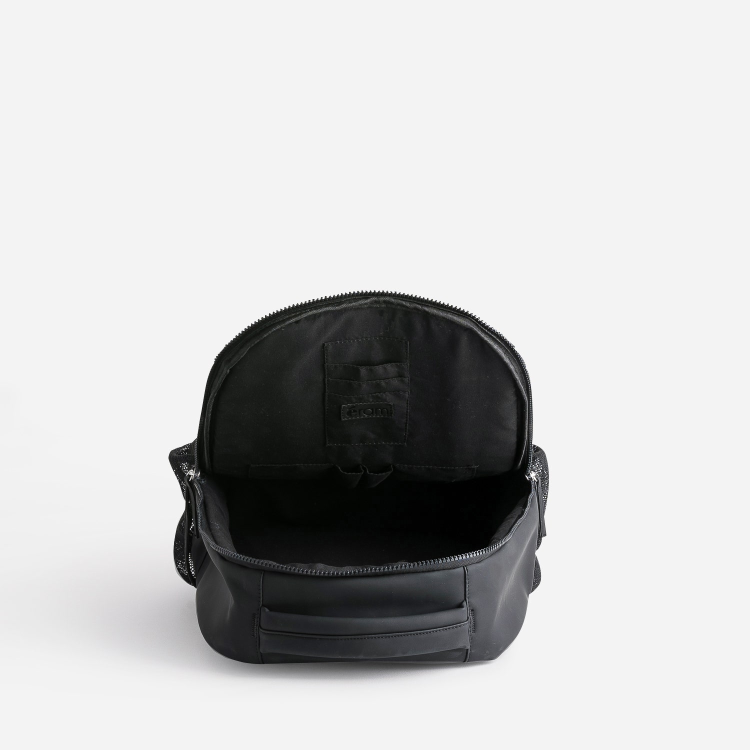 Sac à dos noir en nylon mat