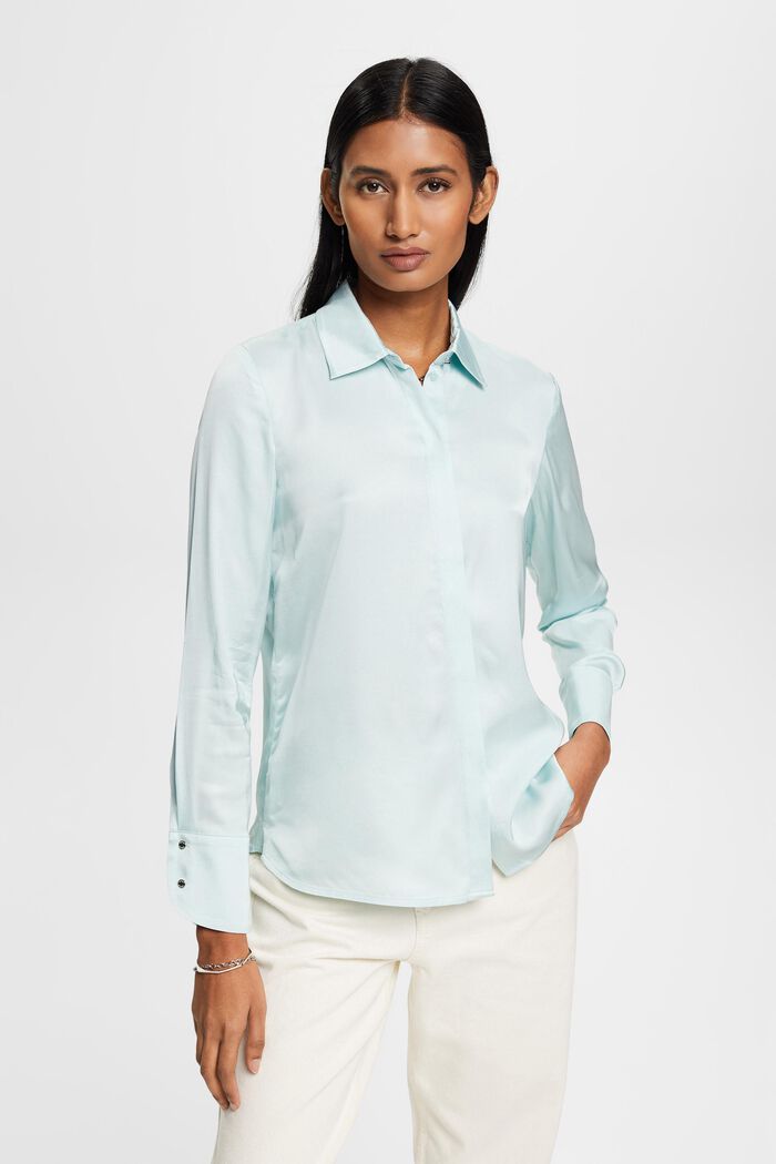 Bluse in Satinoptik