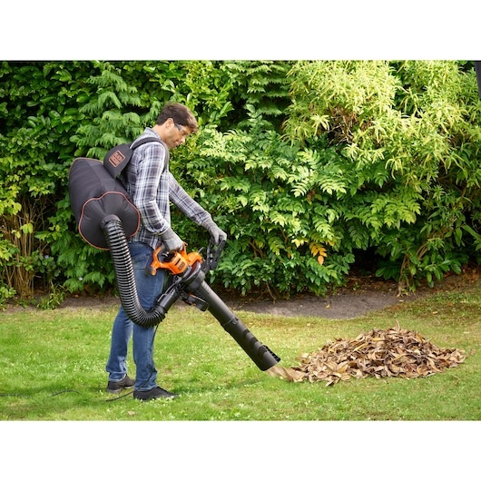 Black & Decker BEBLV301-QS Laubbläser 3000 Watt 3 in 1