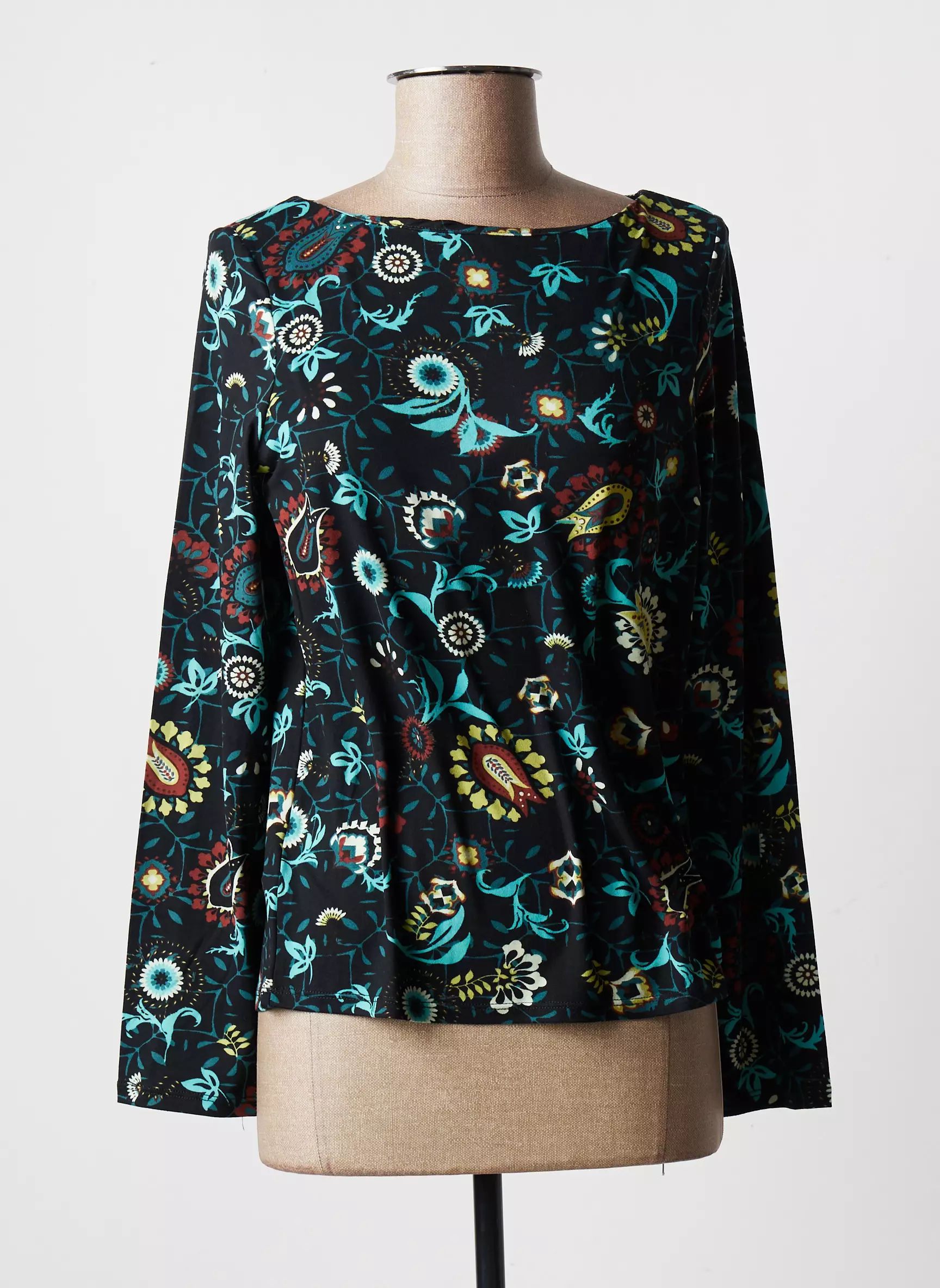 Surkana Tshirts Femme couleur noir