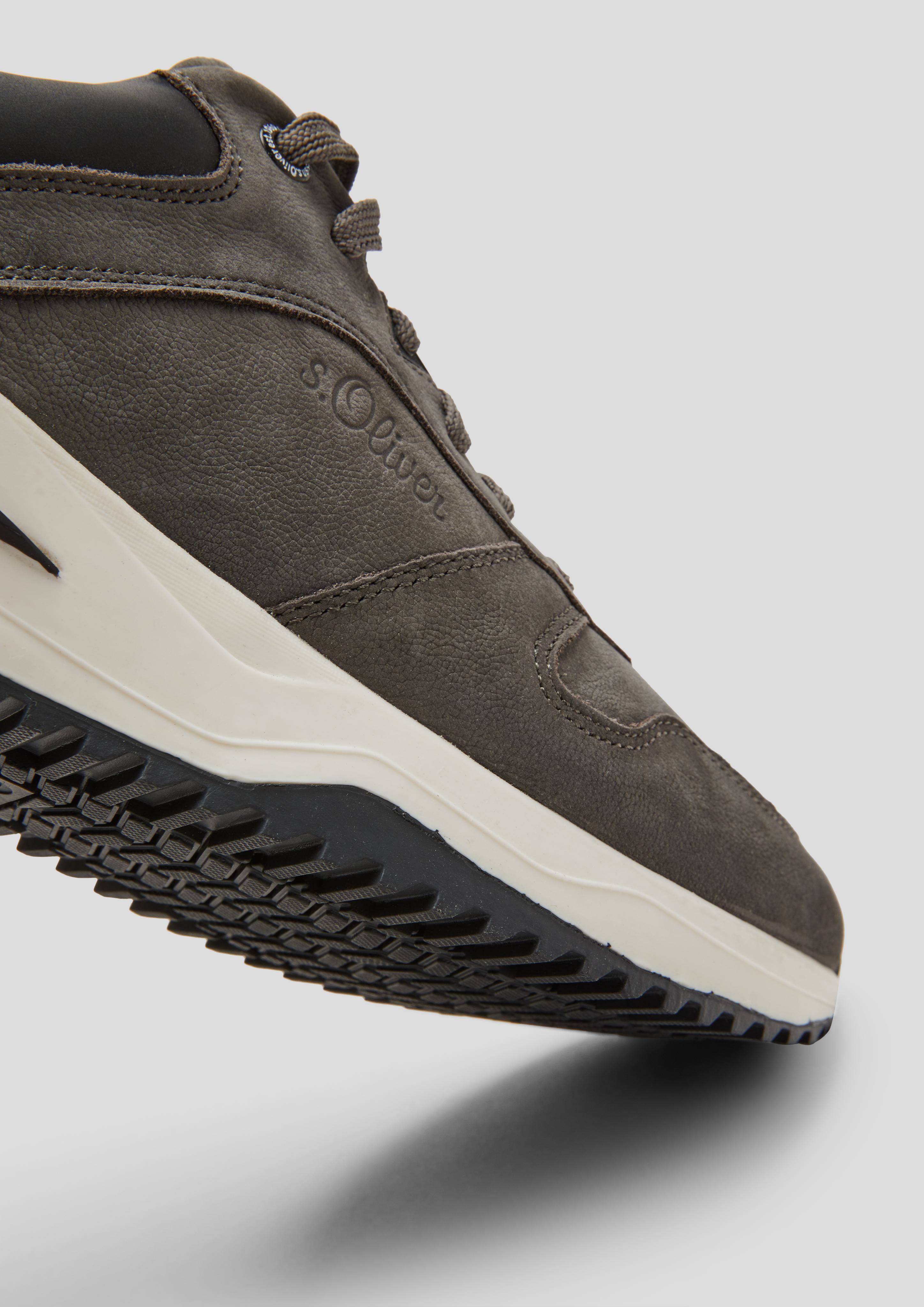 Sneaker mit Leder  102.107.106.13610-235