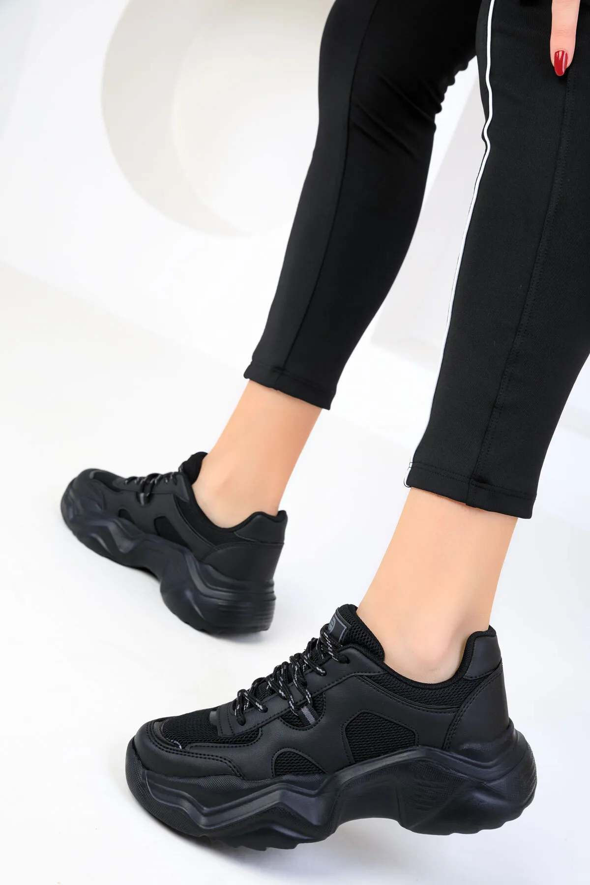 SOHO  Schwarz-Schwarze Damen Sneakers 18240