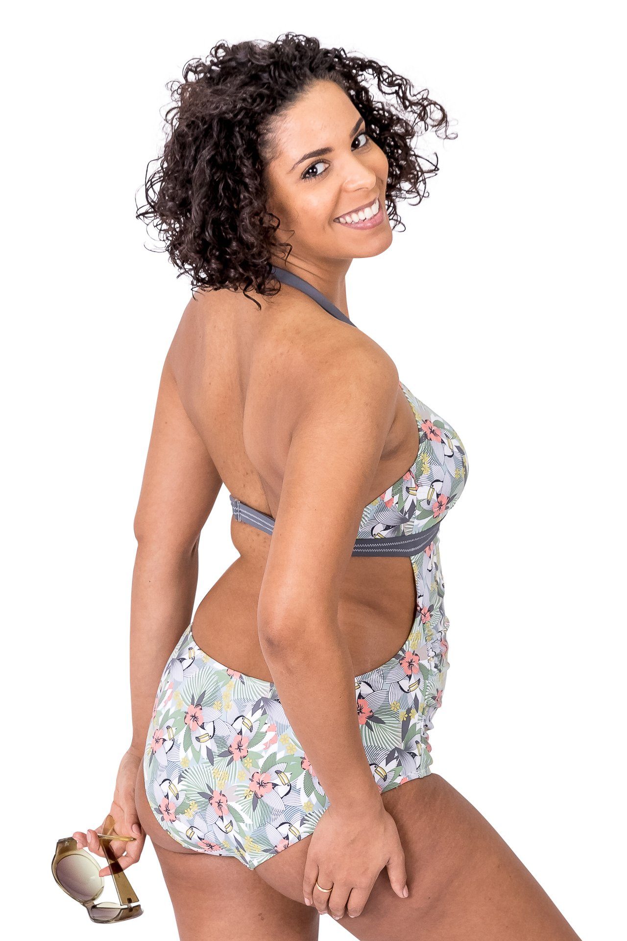 petit amour Umstandsbadeanzug ANINA Hawaii-Tukan-Druck B/C Cup Umstandsbademode, stylish und bequem, wächst mit
