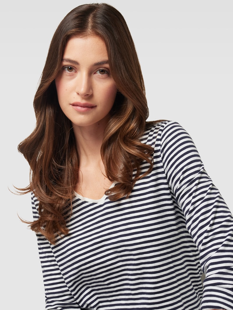 Longsleeve mit V-Ausschnitt in marineblau