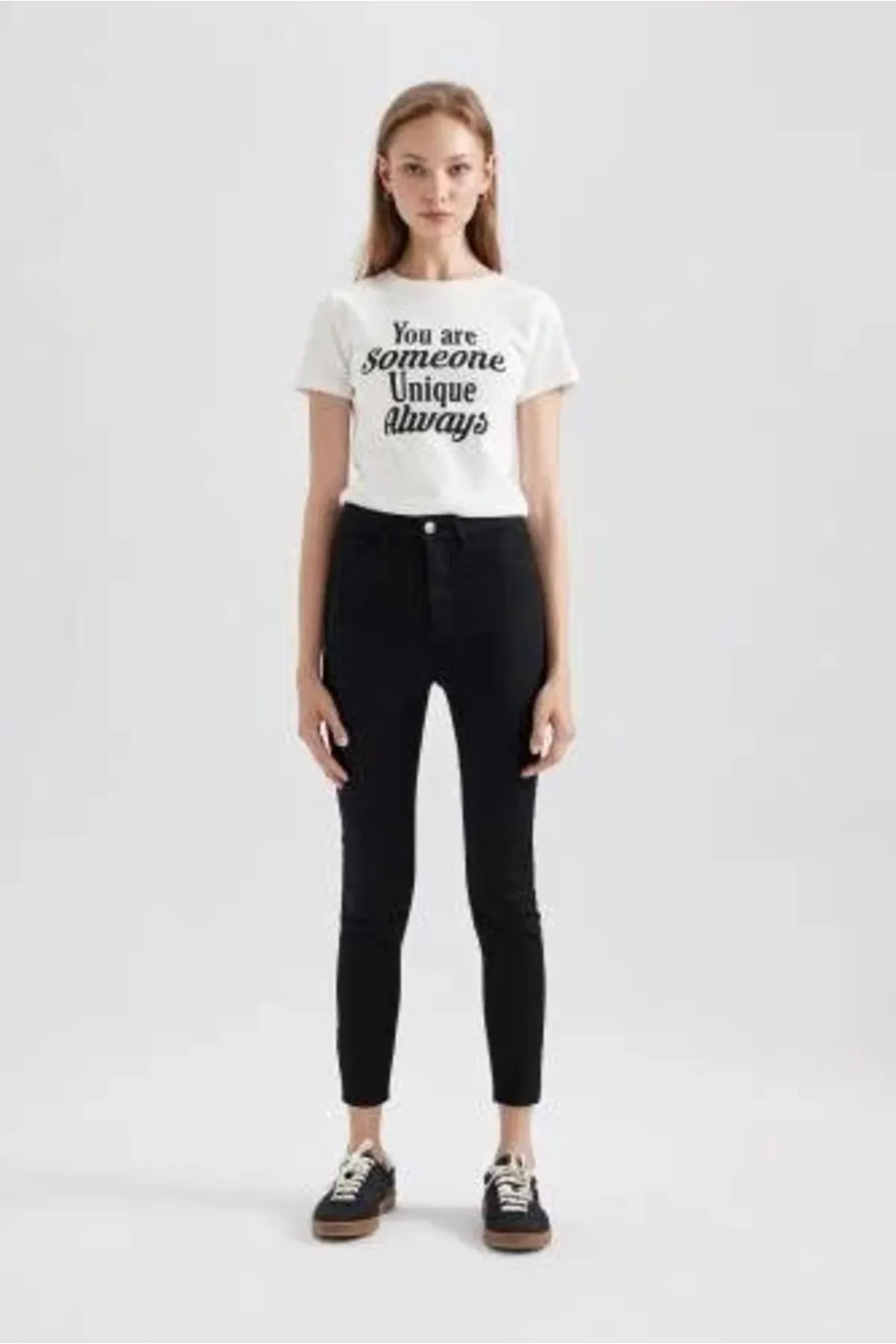 DeFacto  Super Skinny Jegging, hohe Taille, schmales Bein, knöchellange Jeanshose A8570ax23hs