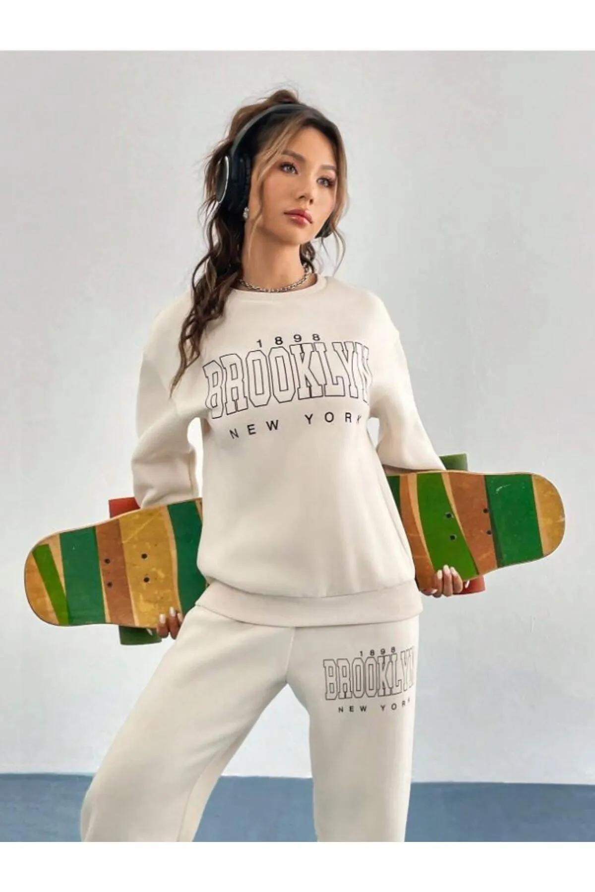 Know  Beiges 1898 Brooklyn bedrucktes Oversize-Trainingsanzug-Set mit Unter- und Oberteil für Damen