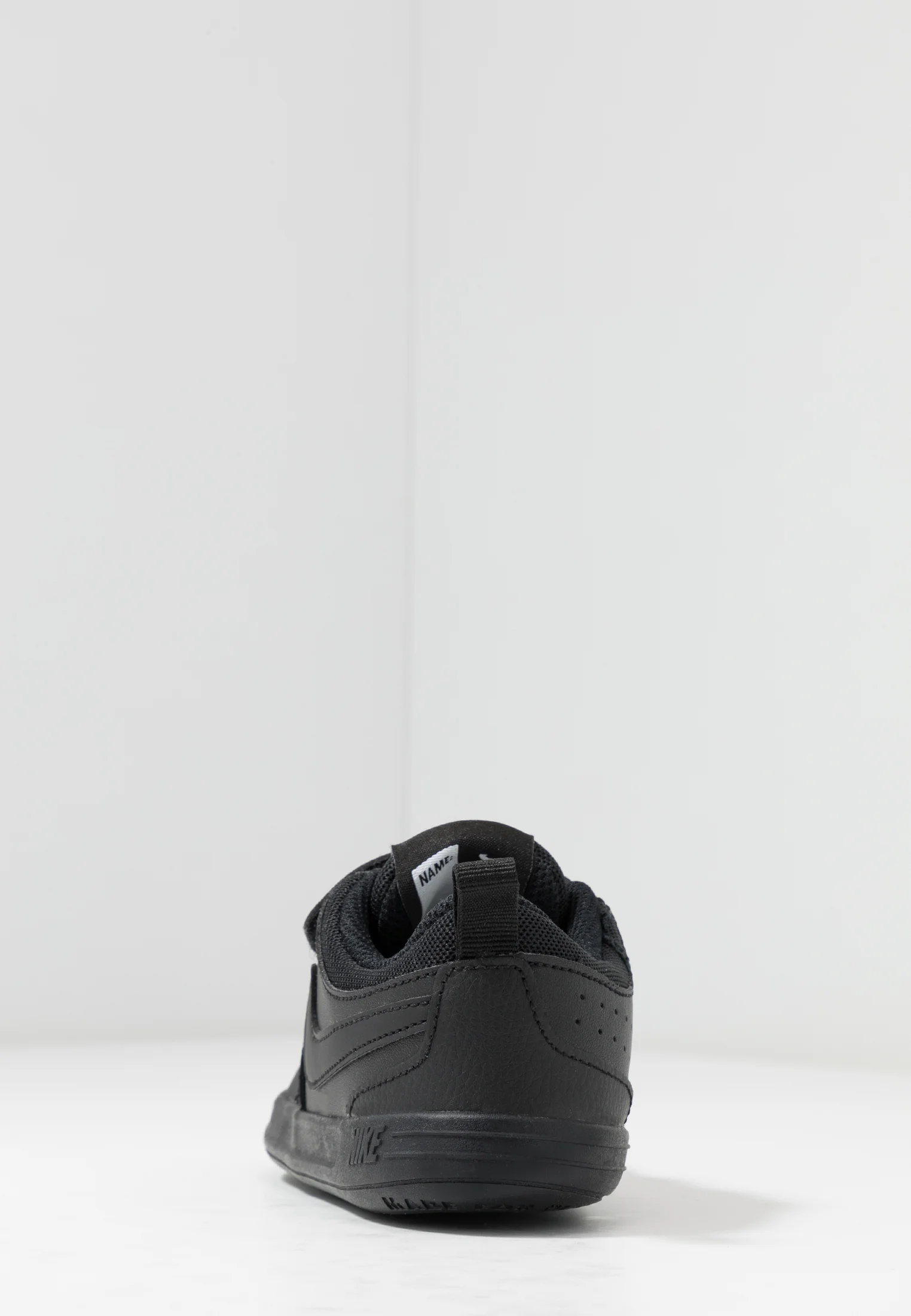 Nike Performance PICO 5 TDV UNISEX - Zapatillas de entrenamiento