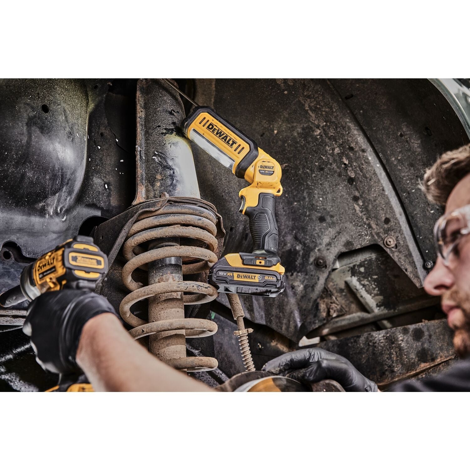 Lampă de inspecție LED pentru baterii DeWalt DCL050-XJ, 18 V, Li-ion, fără baterii și încărcător