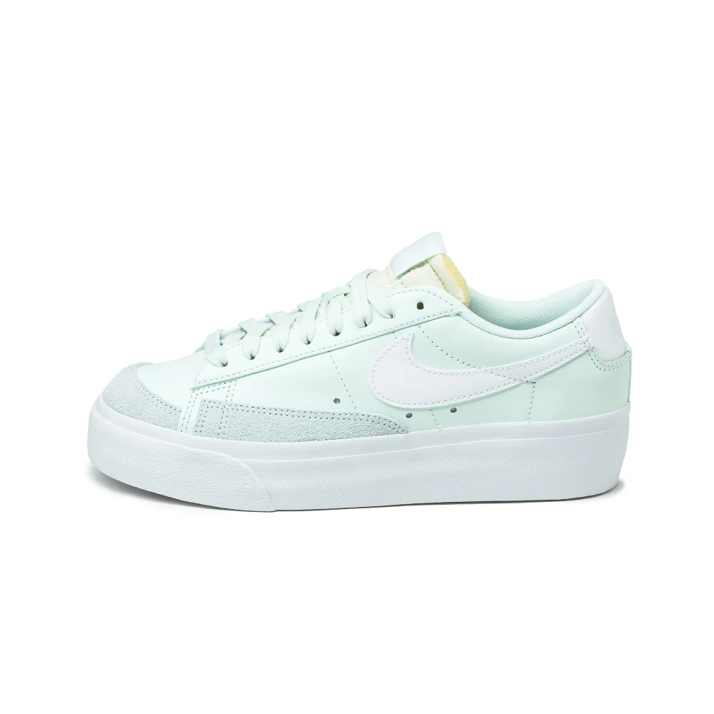 Nike Blazer Low Platform DJ0292-300 / grün