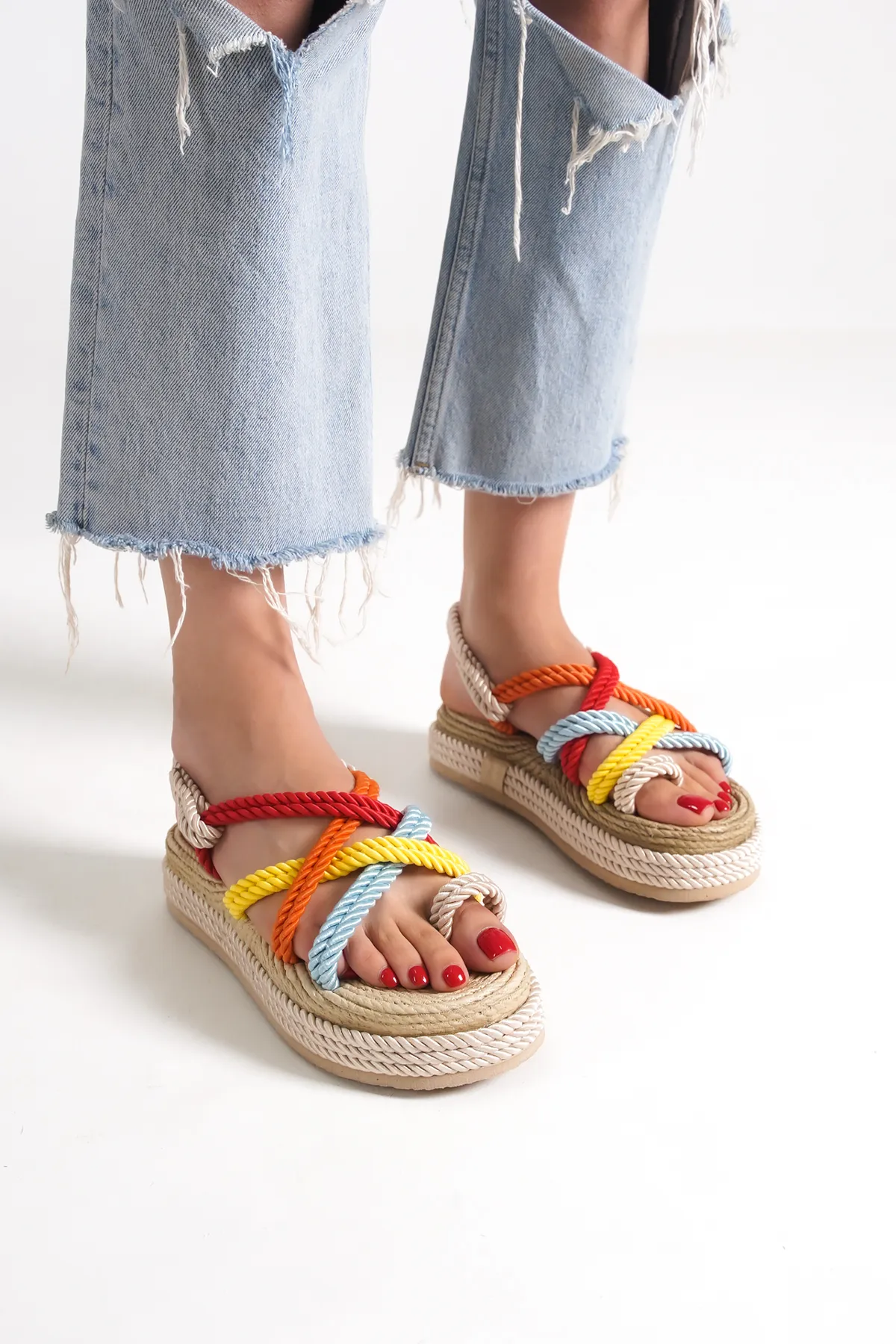 Capone Outfitters  Damen-Sandalen mit Keilabsatz und Schnürung
