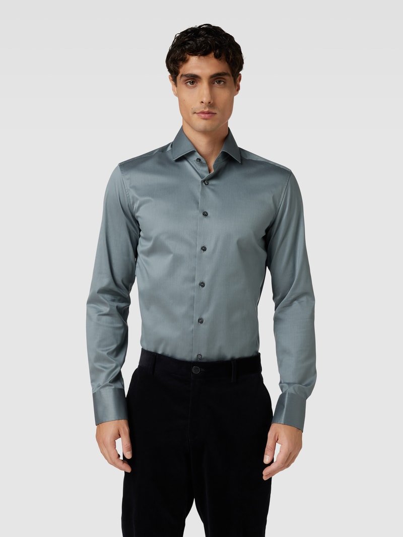 Premium Shirt mit Haifischkragen in grün