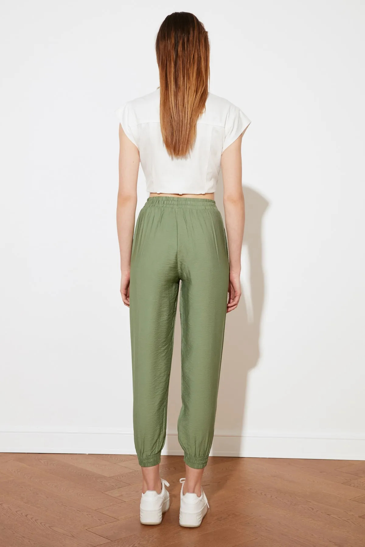 Trendyol Collection  Grüne Jogger-Webhose TWOSS20PL0129
