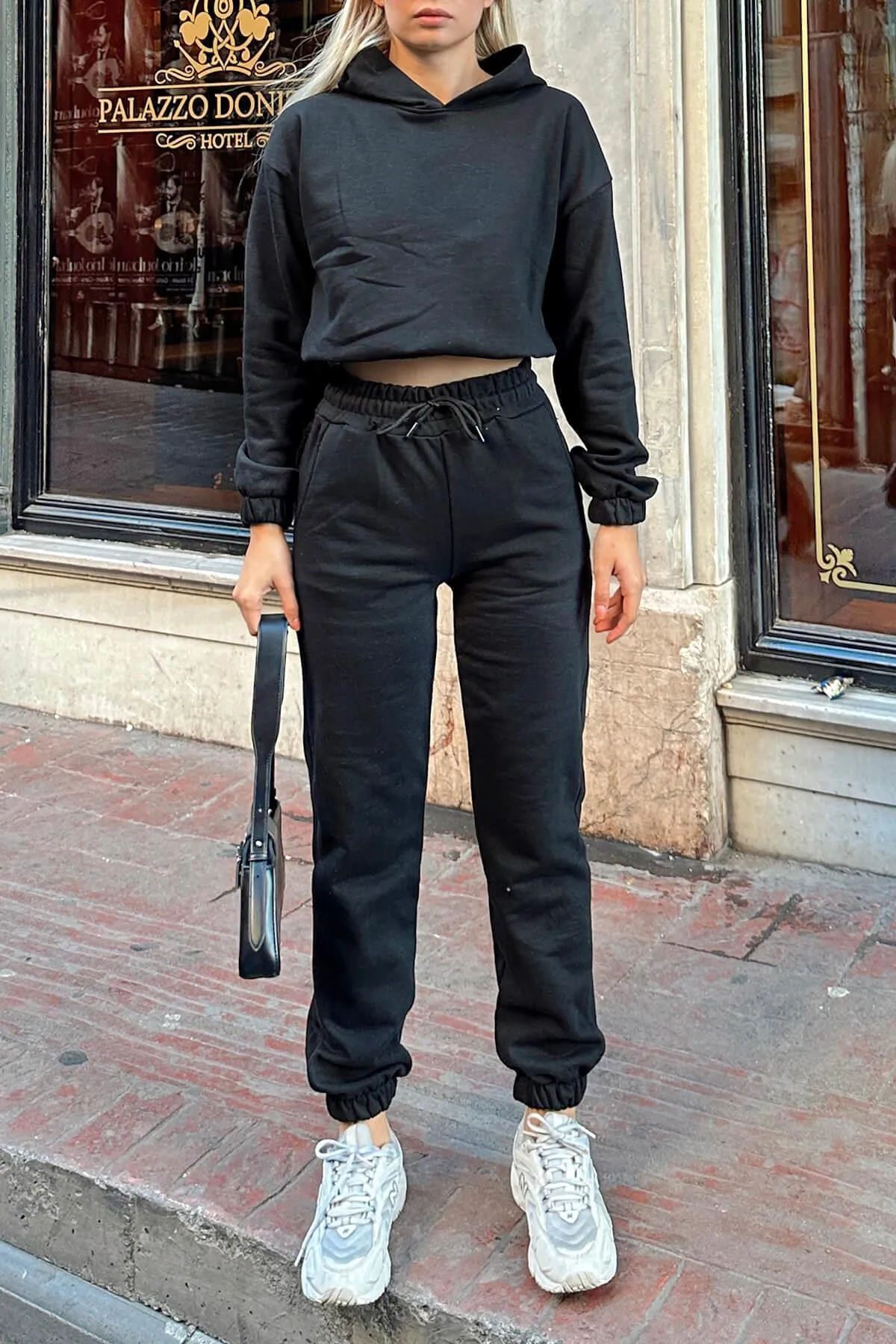 Swist  Schwarzes Crop-Trainingsanzug-Set für Damen mit Kapuze