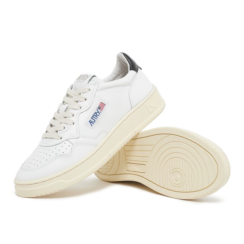 Autry Wmns 01 Low WLL22 white/black