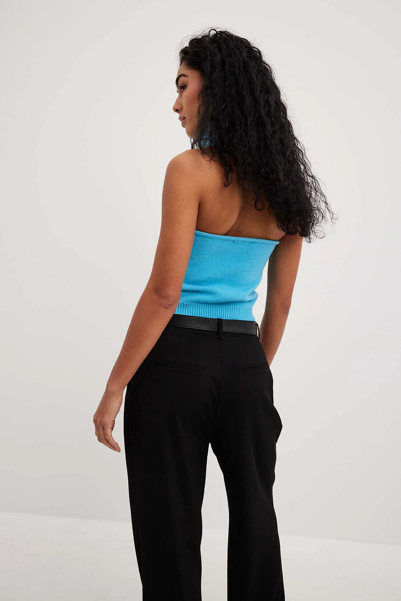 Feingestricktes Neckholder-Top