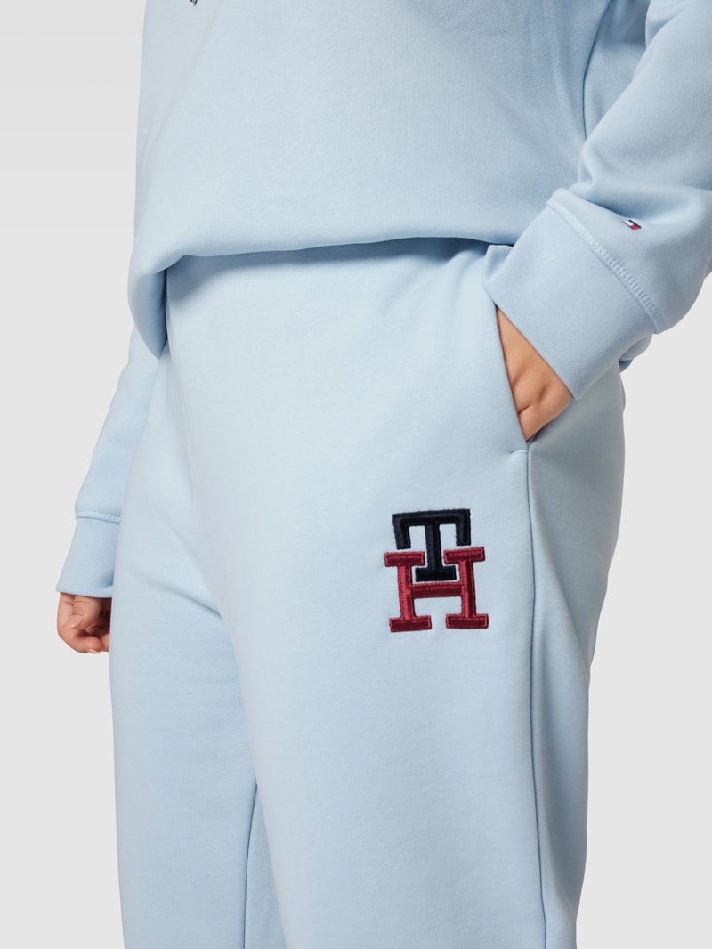 PLUS SIZE Sweatpants mit Label-Stitching in hellblau
