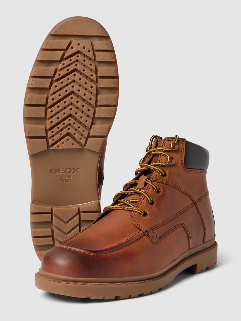 Schnürboots mit Schnürverschluss Modell 'ANDALO' in camel