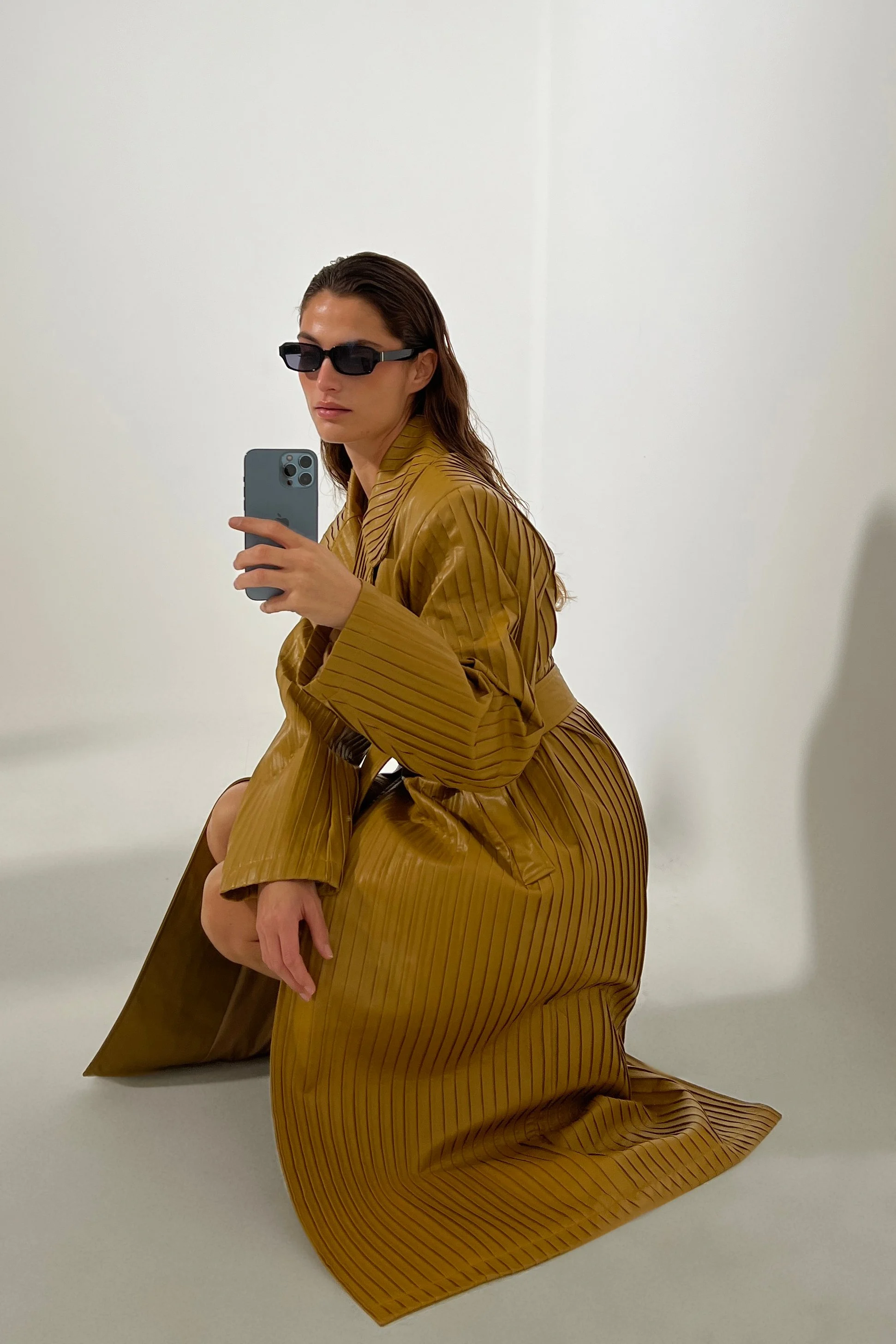 Oversized PU-Trenchcoat mit Plissé-Detail