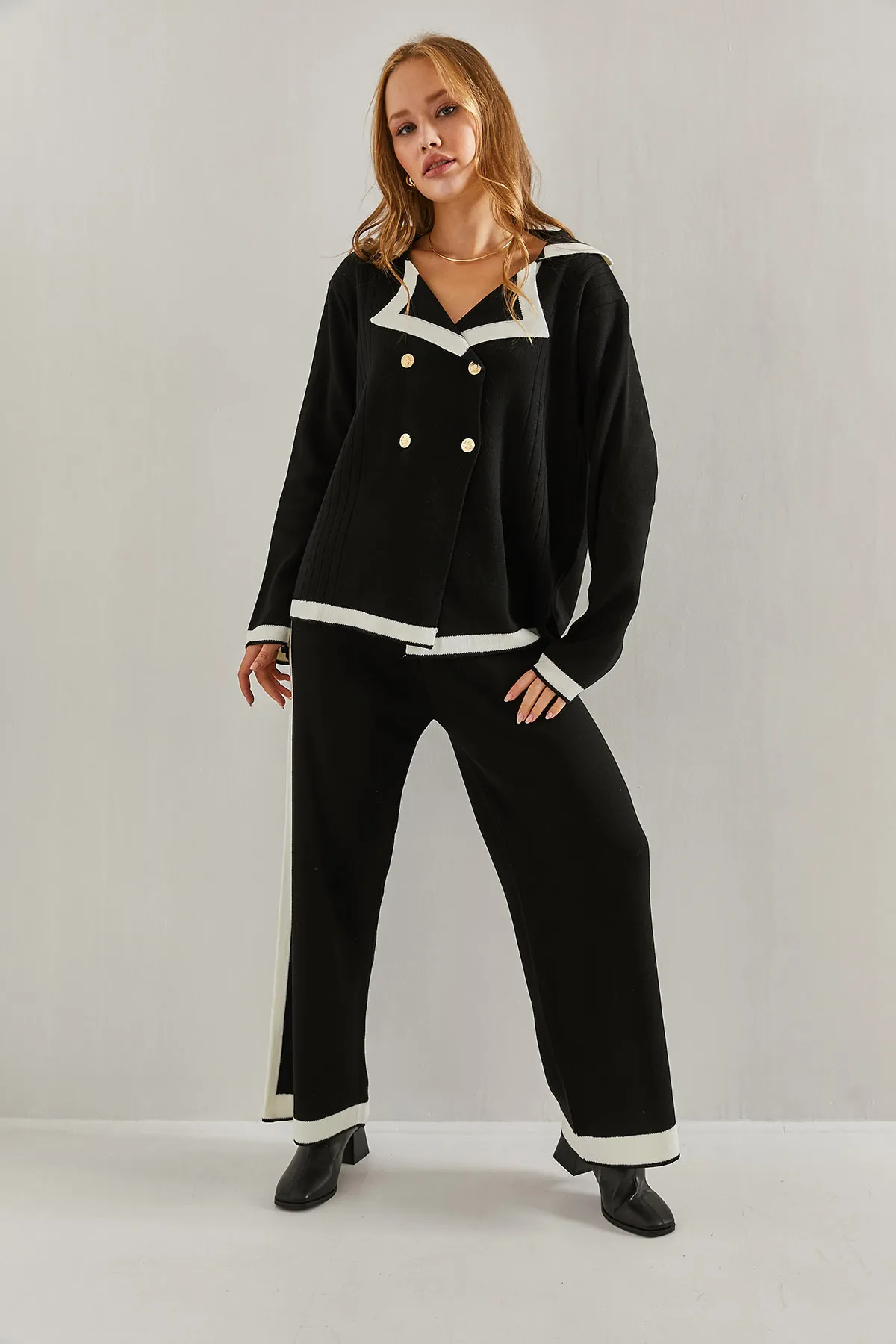Bianco Lucci  Damen-Set mit 4-Knopf-Bluse, Hose mit elastischem Bund, Oberteil und Unterteil