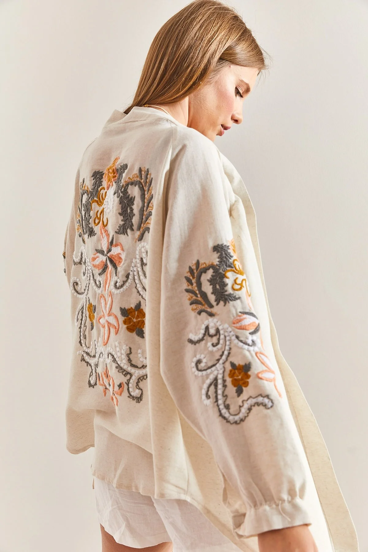 Bianco Lucci  Damen-Kimono aus besticktem Leinen