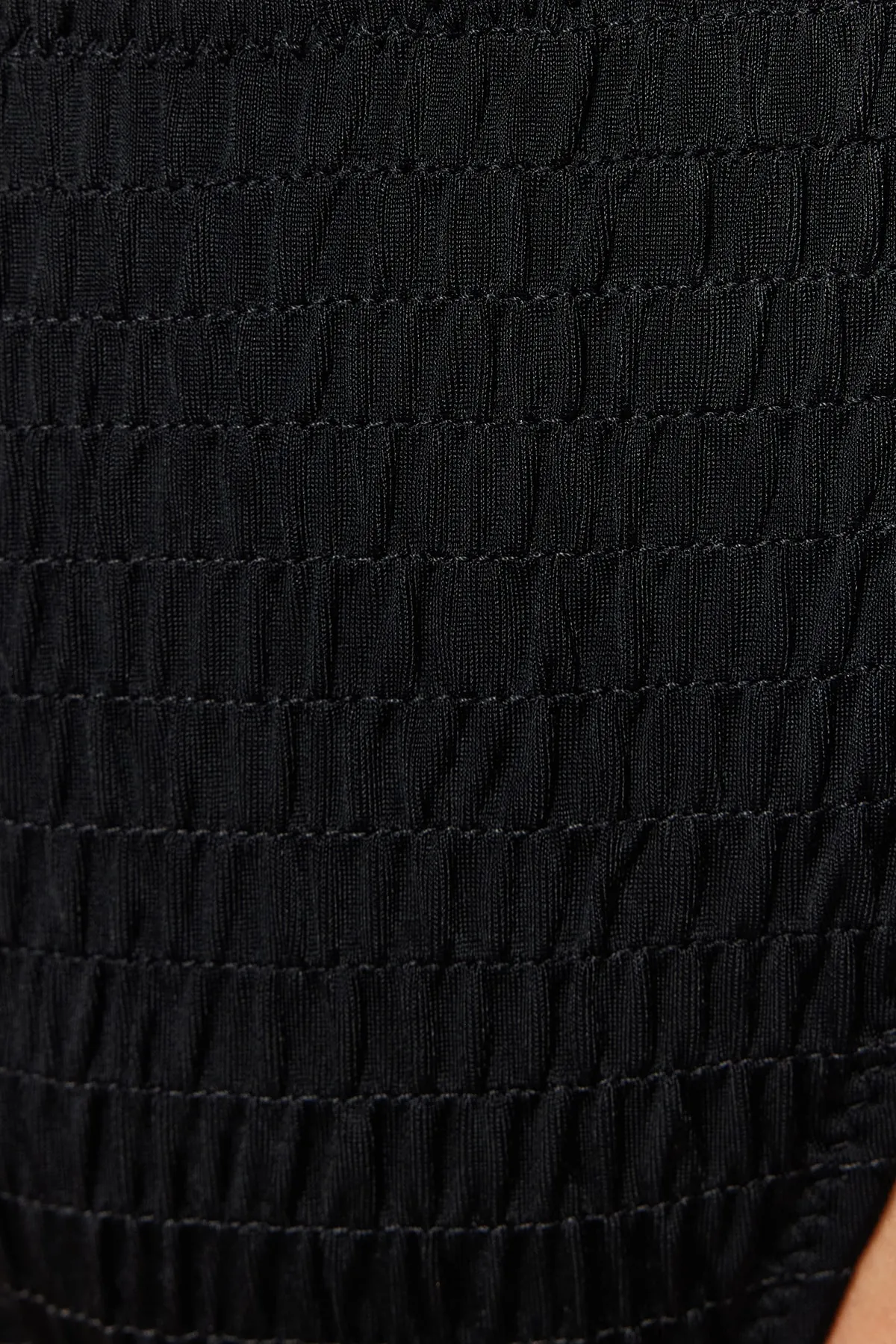 Trendyol Collection  Schwarze Gipeli-Bikinihose mit hohem Beinausschnitt TBESS22BA0010