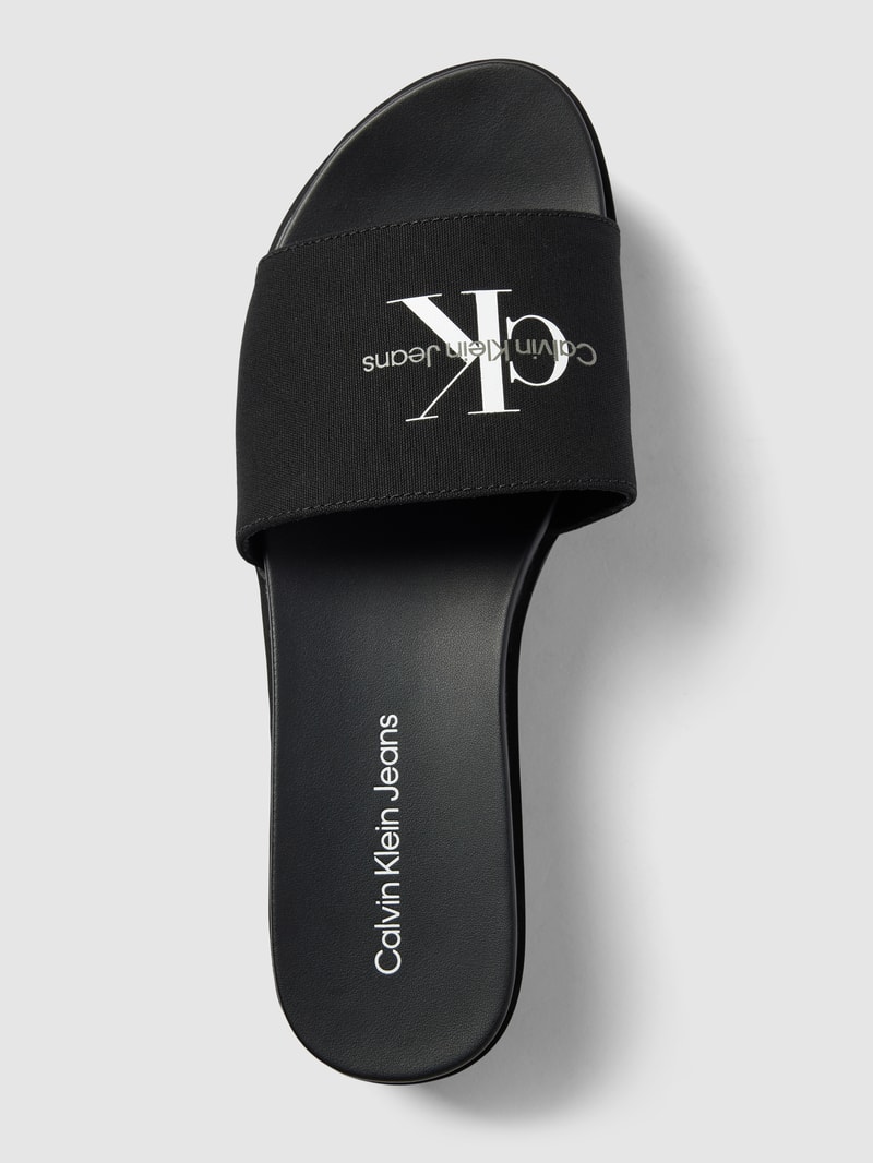 Slides mit Plateausohle in schwarz