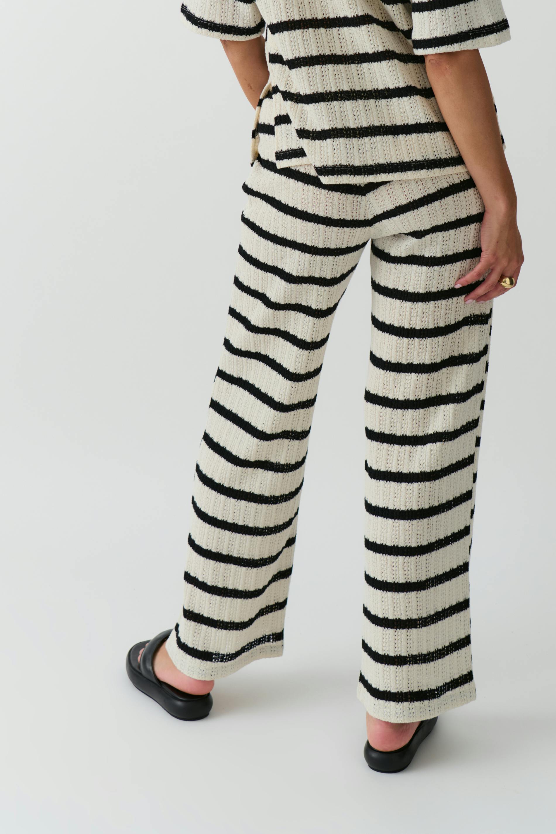 Crochet trousers