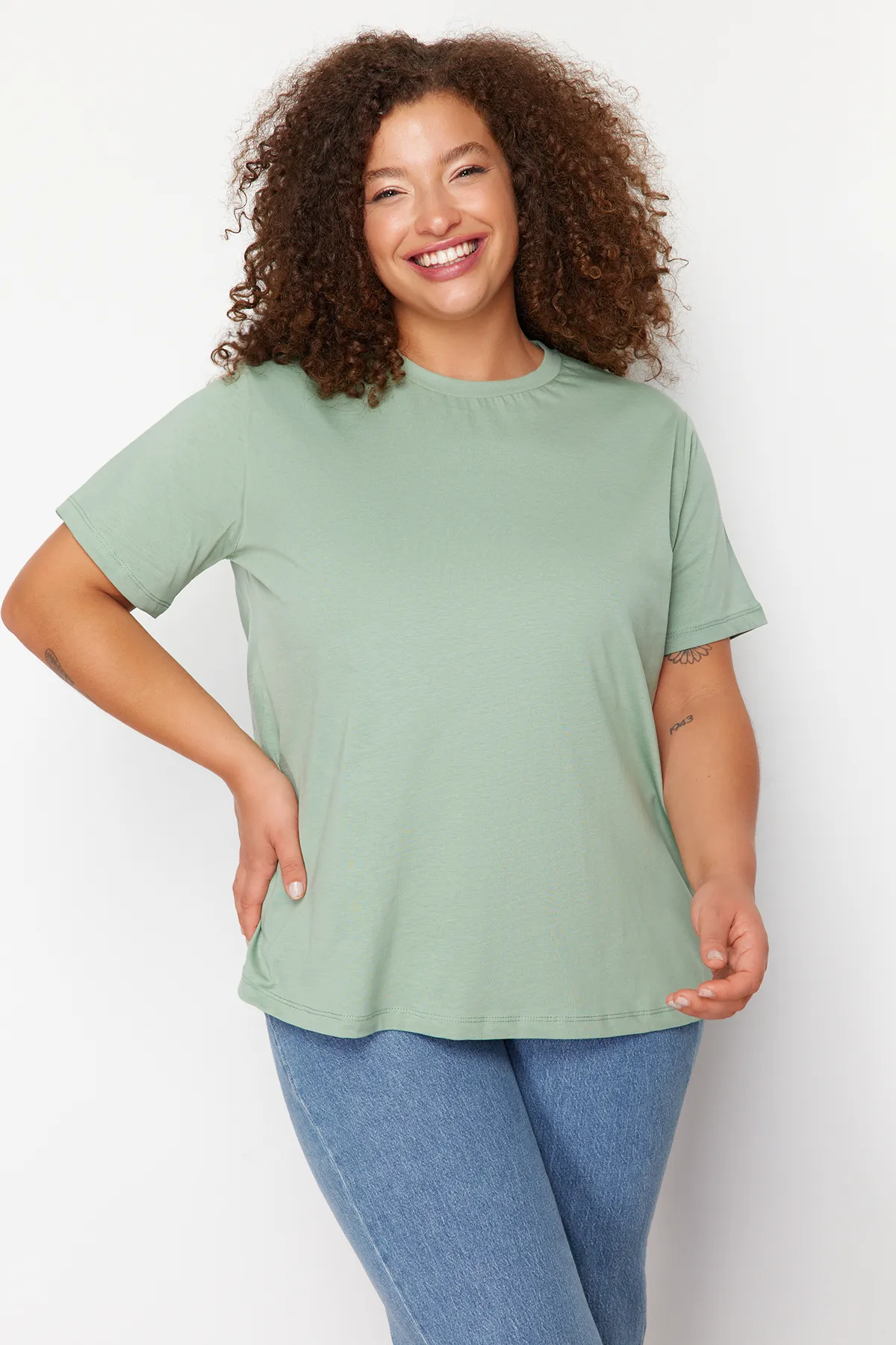 Trendyol Curve  Große Größen in T-Shirt - Grün - Boyfriend